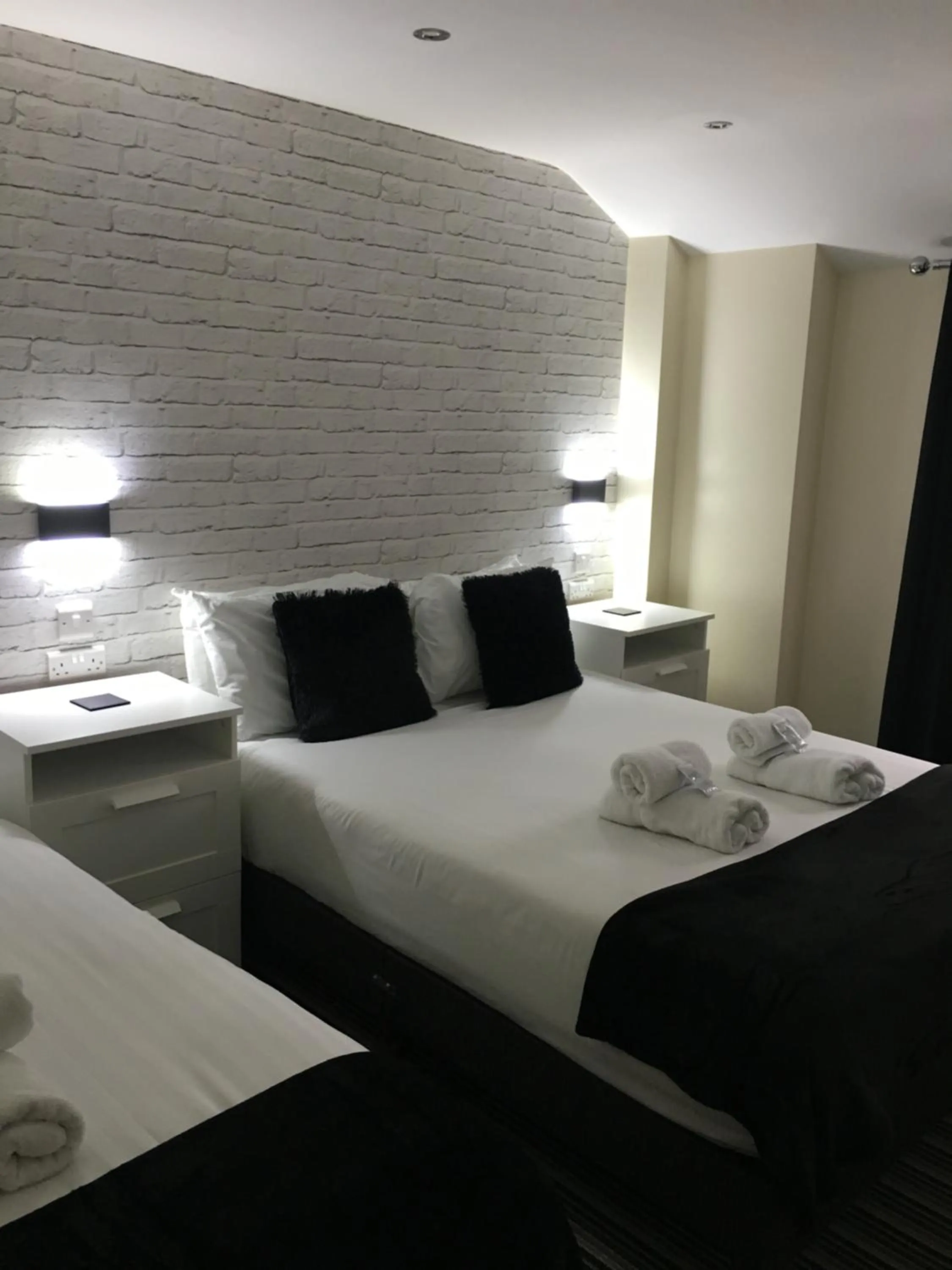 Bedroom, Bed in Happy Return Hotel