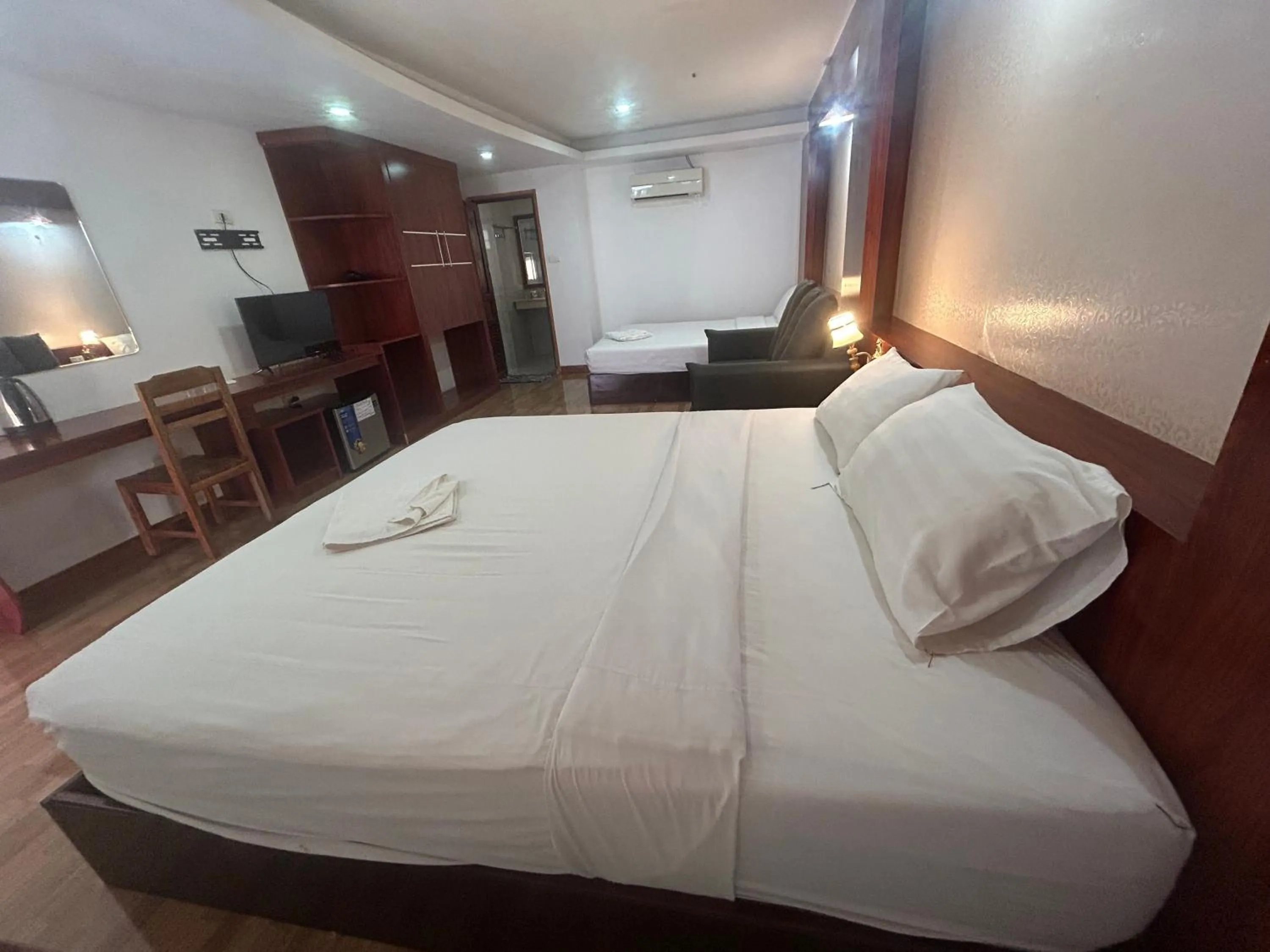 Photo of the whole room, Bed in Vang Vieng Sky Mountain View Hotel