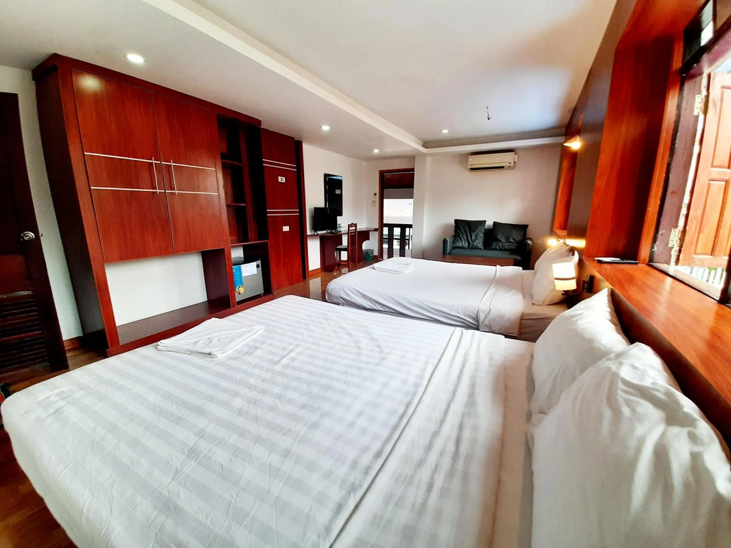 Bedroom, Bed in Vang Vieng Sky Mountain View Hotel