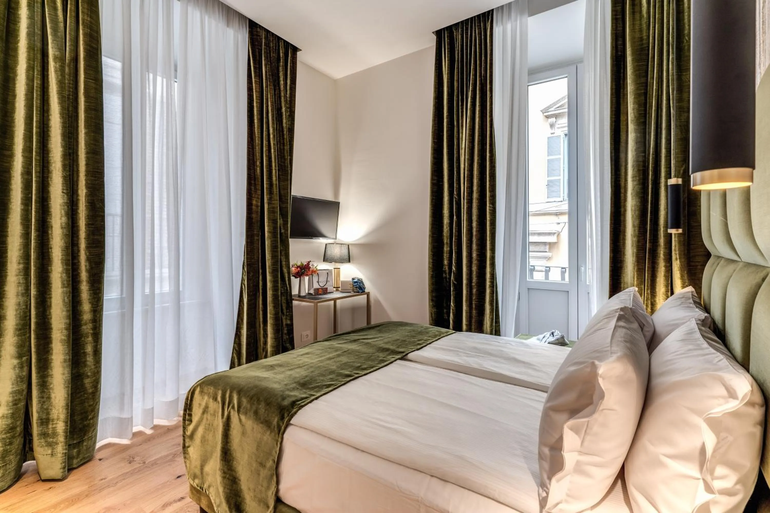 Bedroom, Bed in Goldoni 47