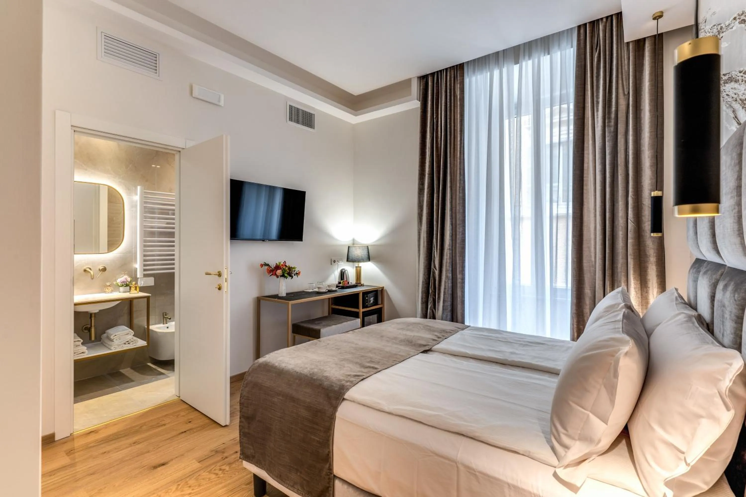 Bedroom, Bed in Goldoni 47