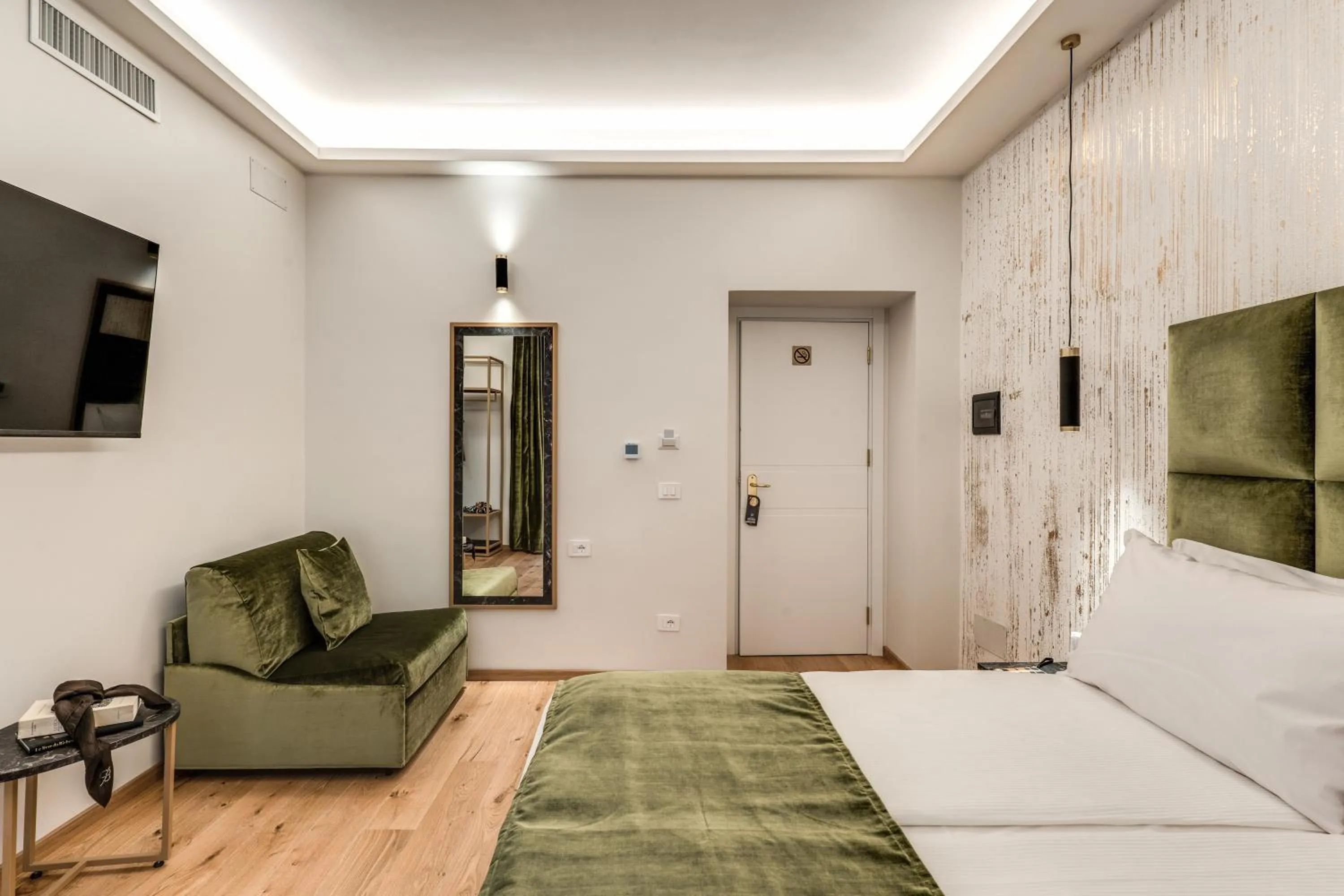 Bedroom, Bed in Goldoni 47