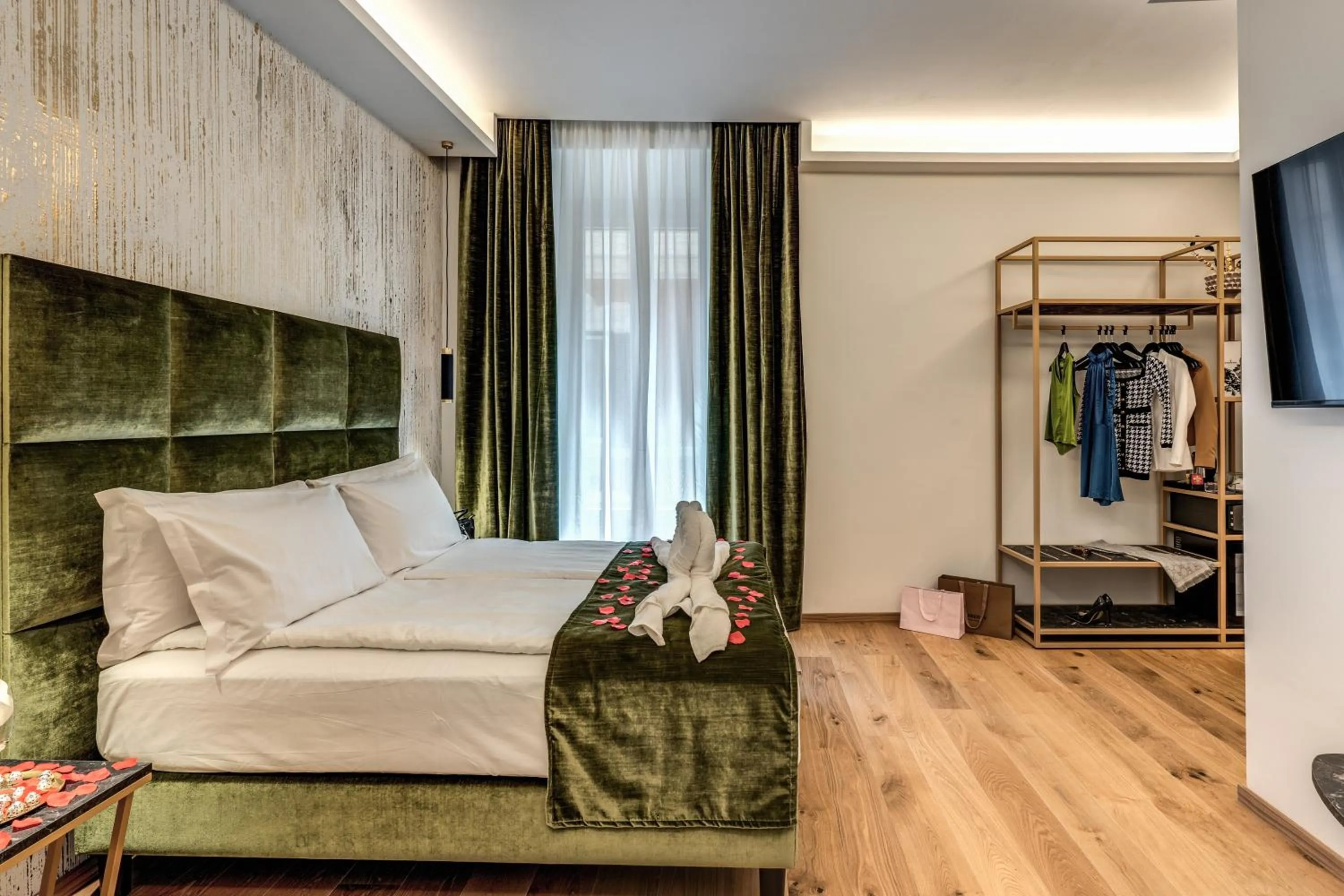 Bedroom, Bed in Goldoni 47