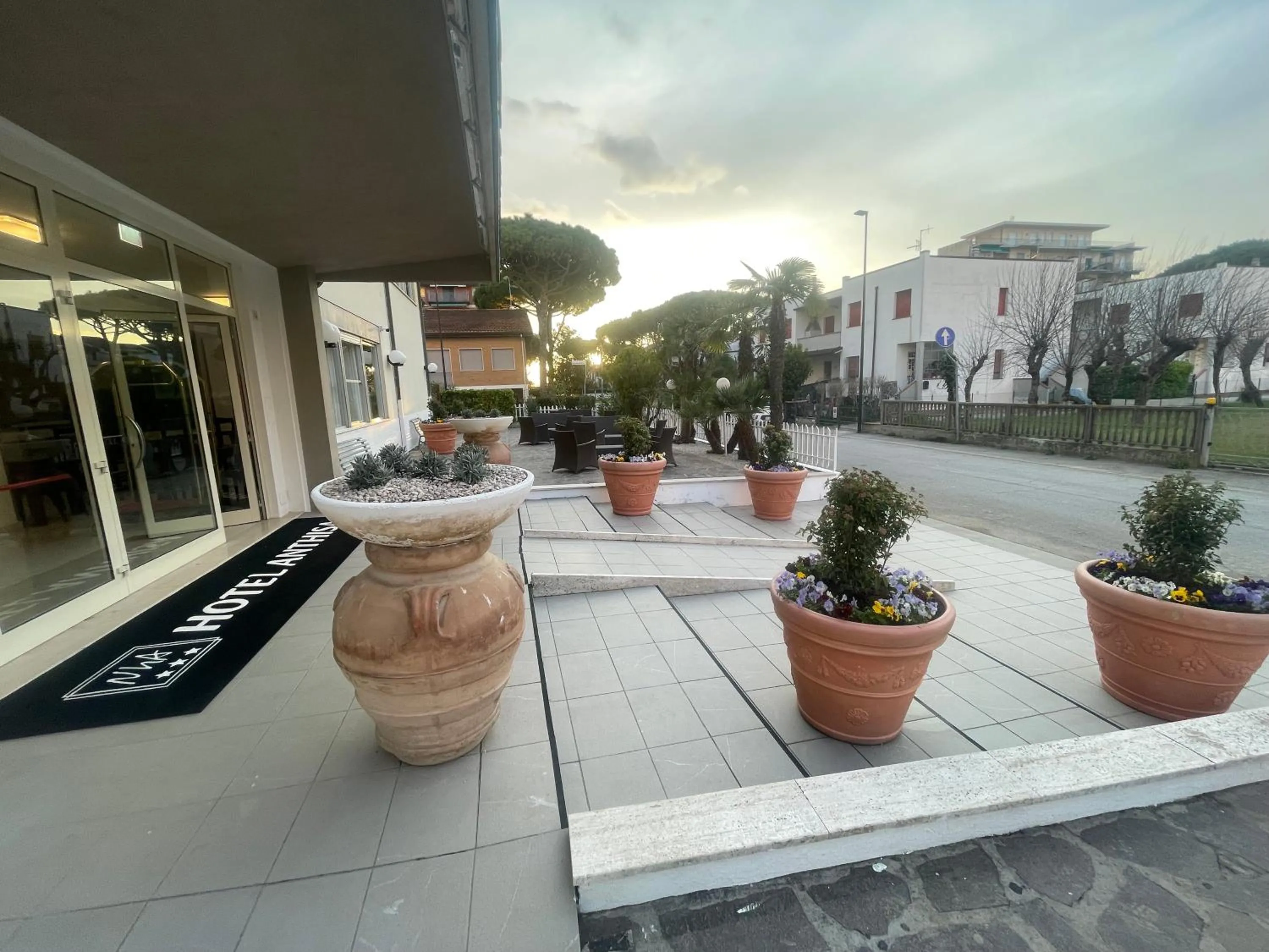 Nuovo hotel ANTHISA