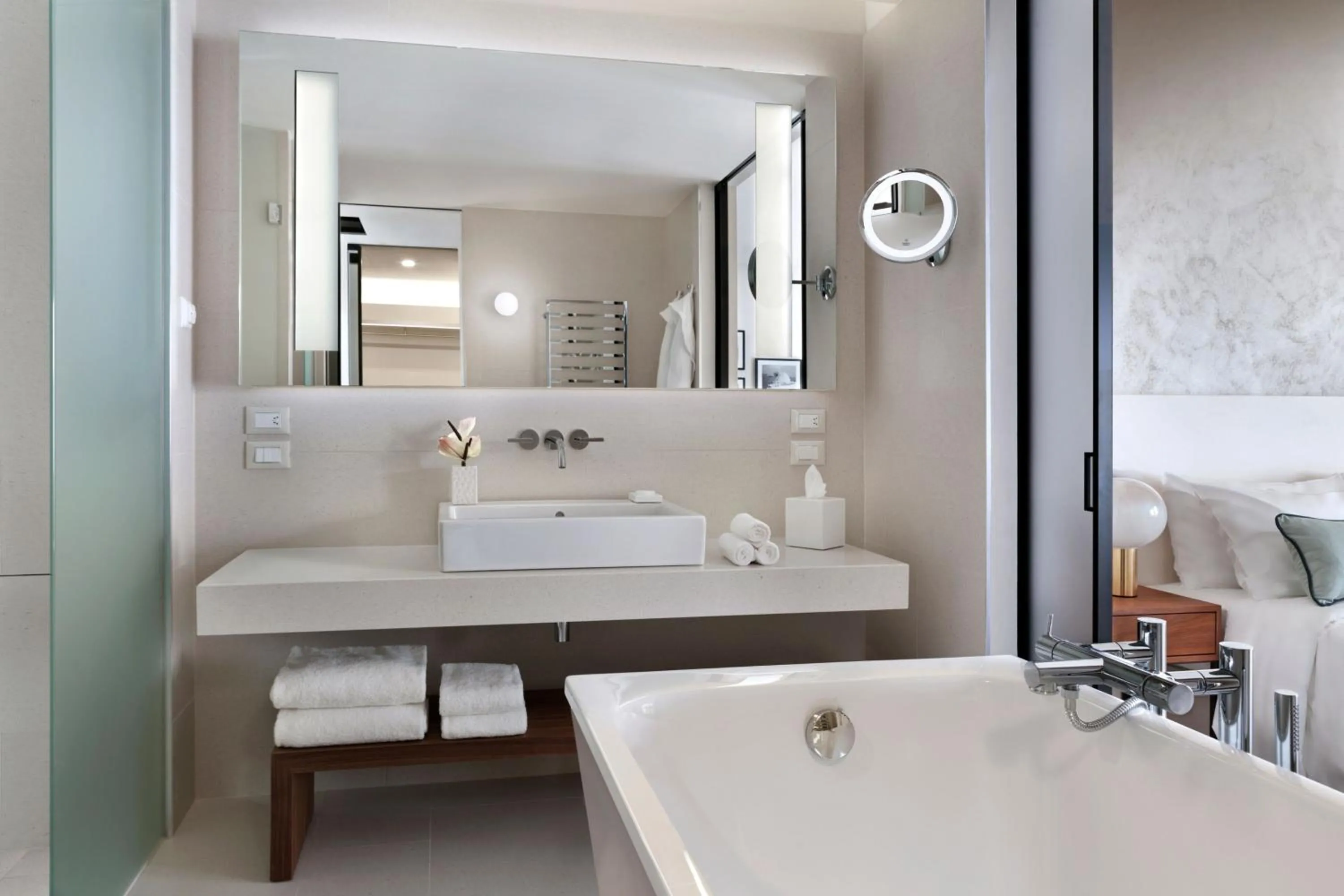 Bathroom, Bed in JW Marriott Venice Resort & Spa