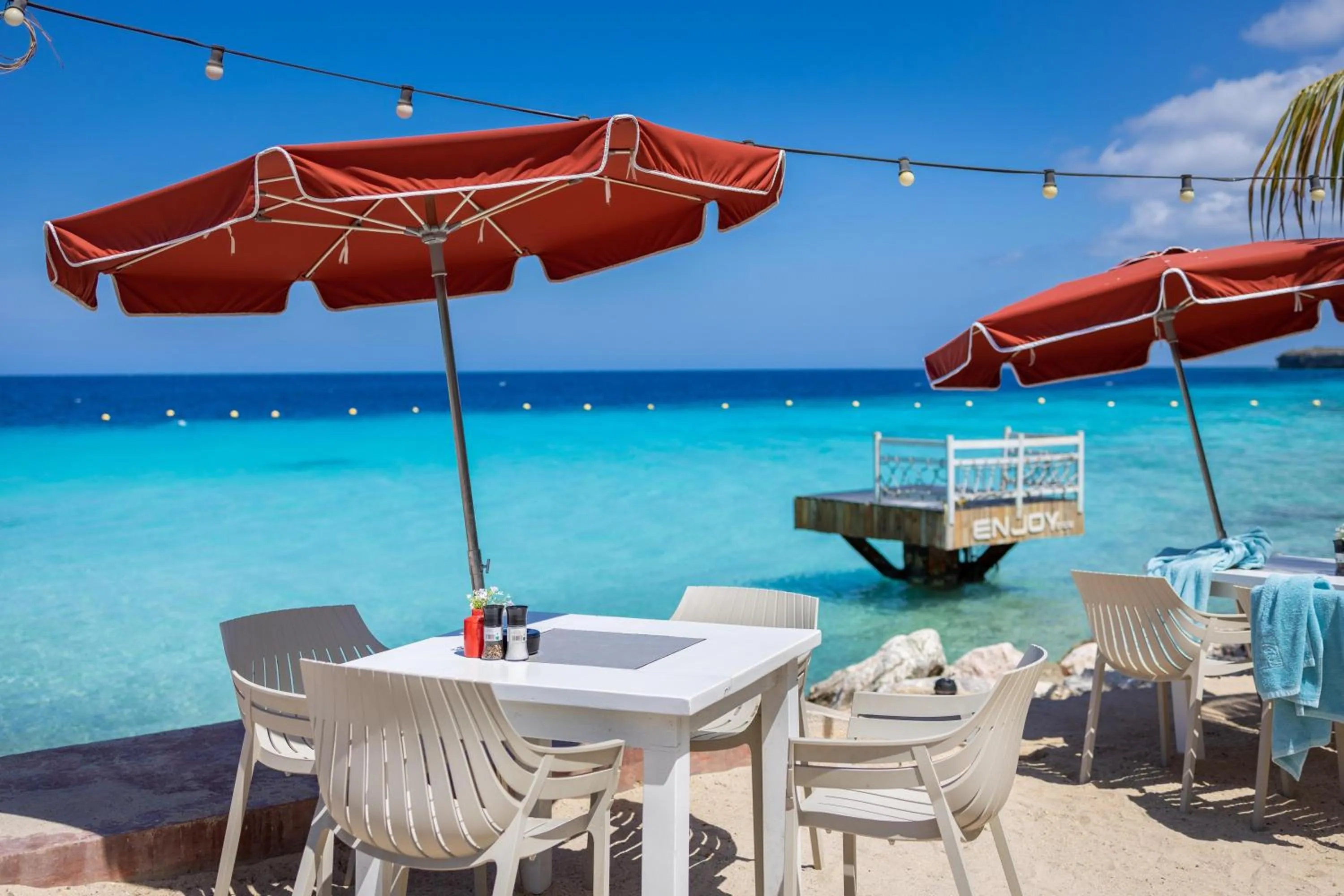 Restaurant/places to eat in Coral Estate Luxury Resort