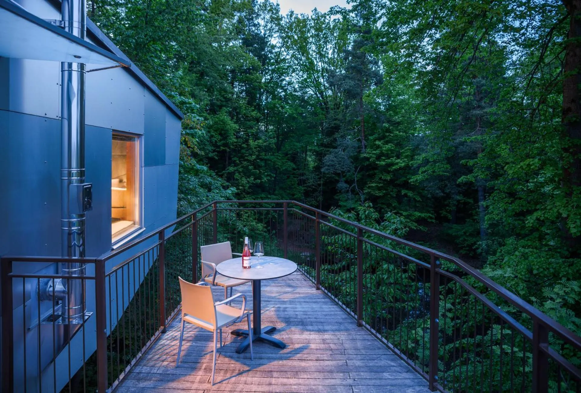 Property building in edelførst Baumhäuser