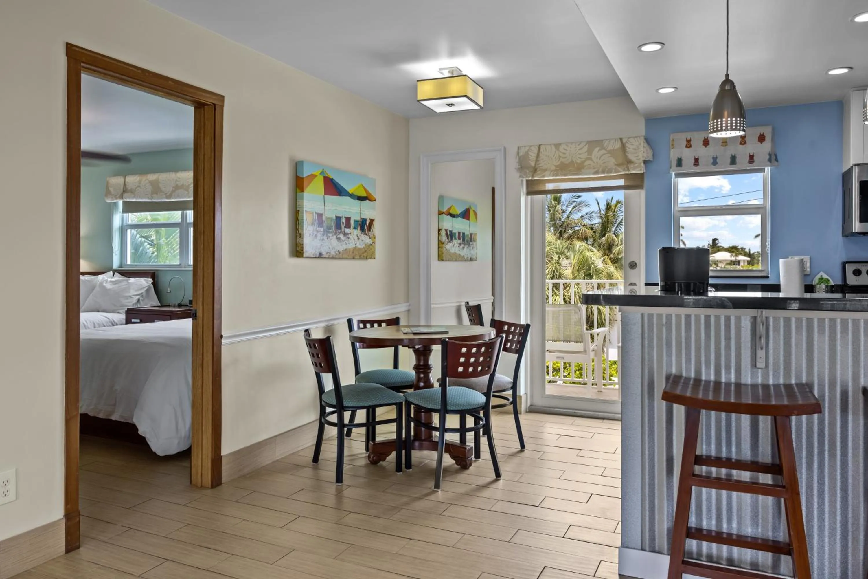 Dining area in Sun Dek Beach House