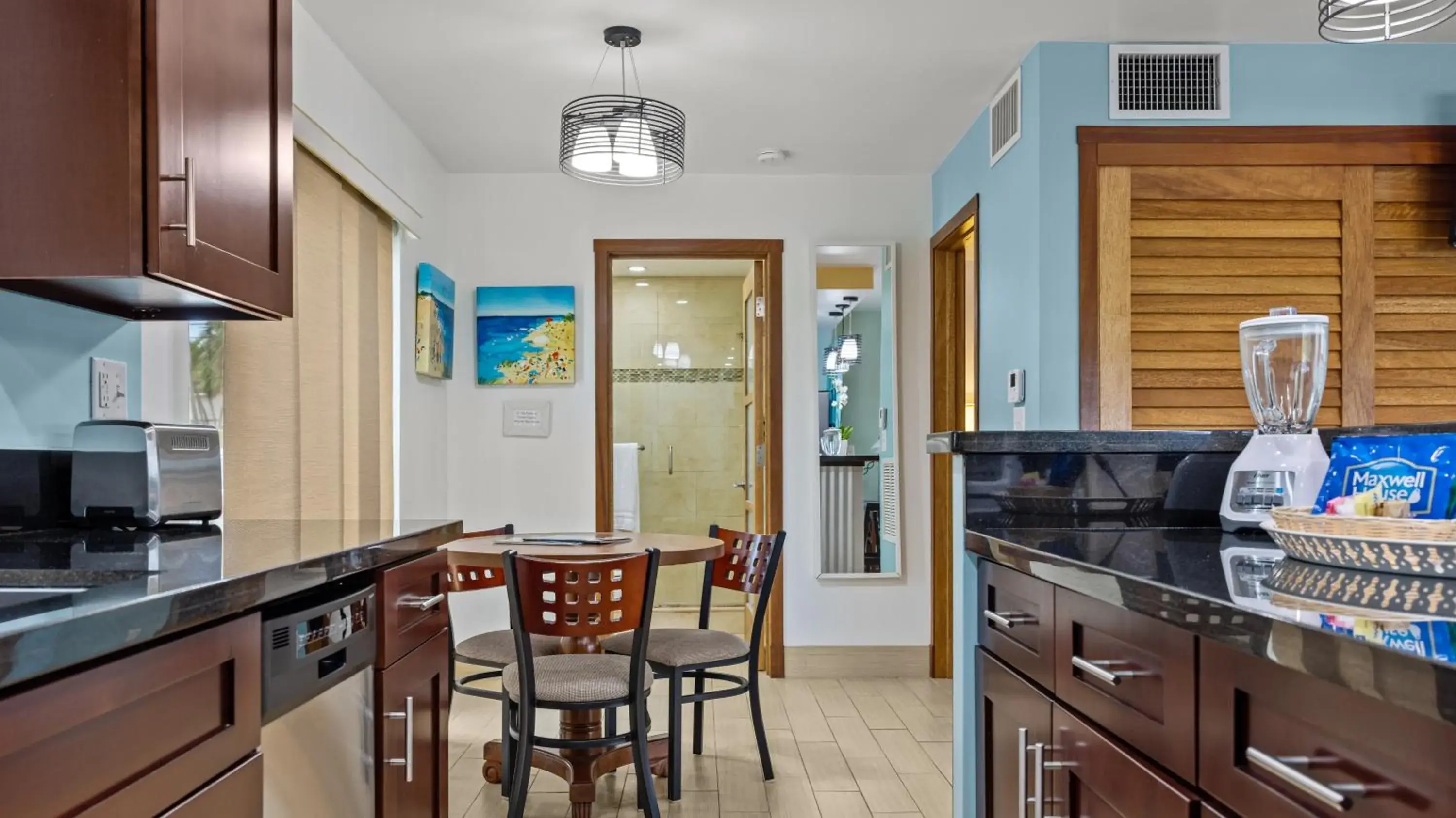 One-Bedroom Apartment in Sun Dek Beach House One-Bedroom Apartment in Sun Dek Beach House