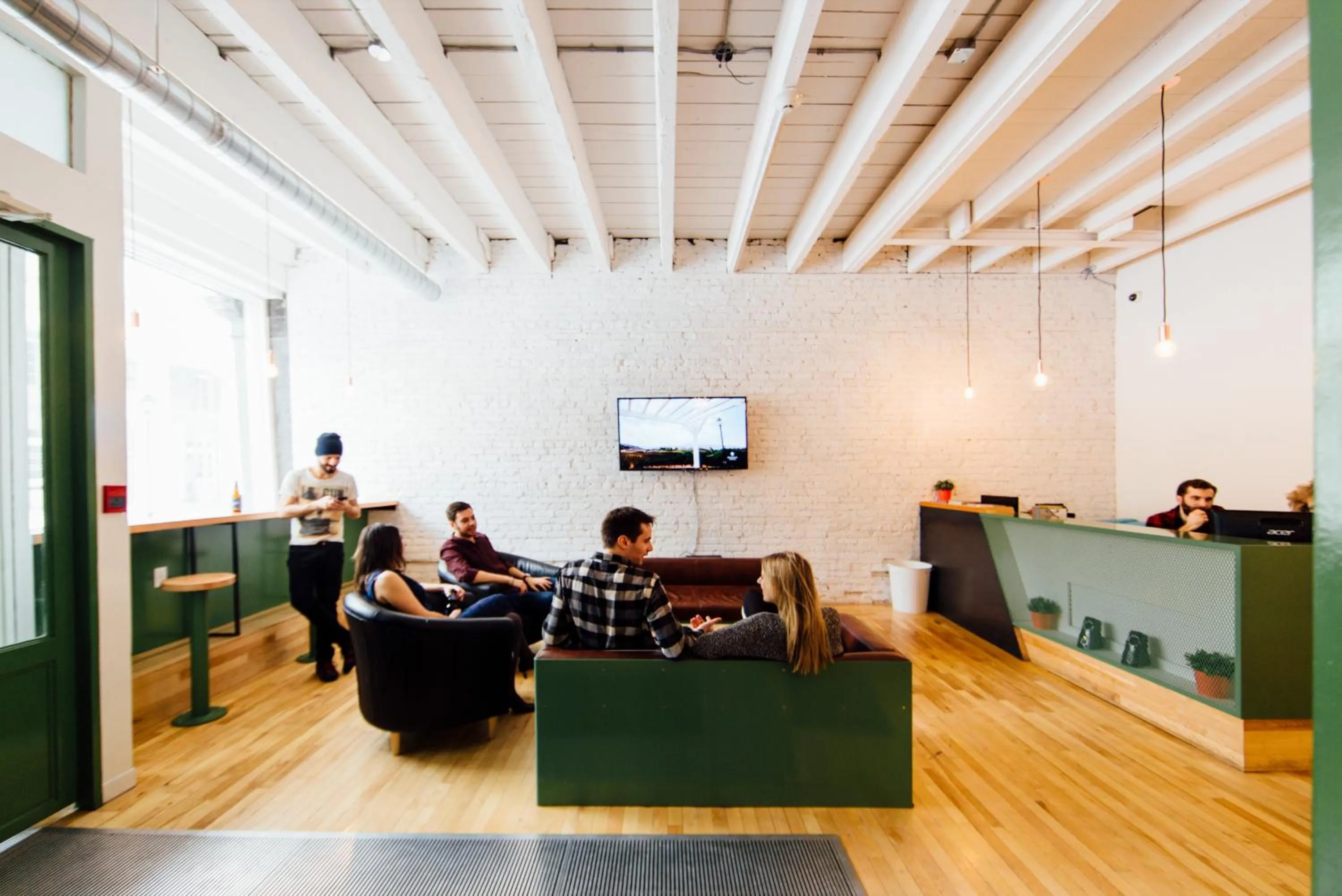 Communal lounge/ TV room in Alt Hostel