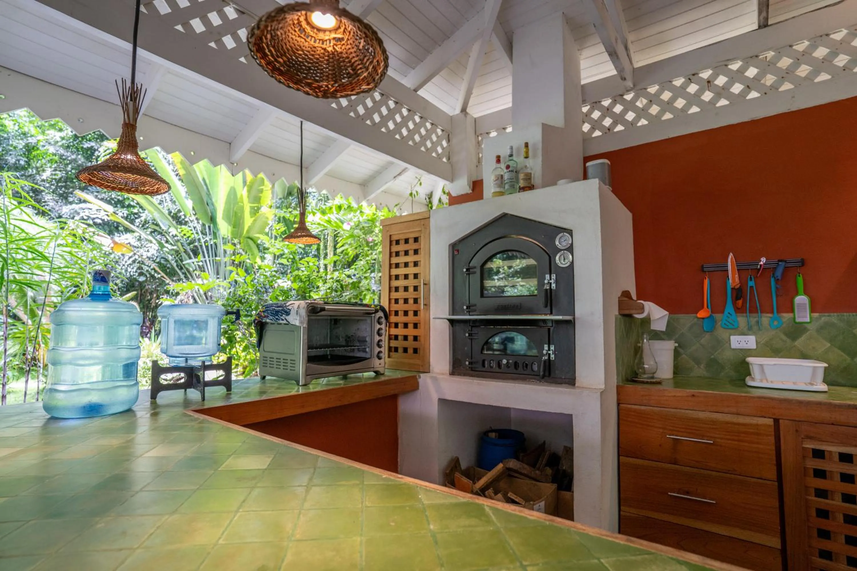 Kitchen or kitchenette in Casa Naranja