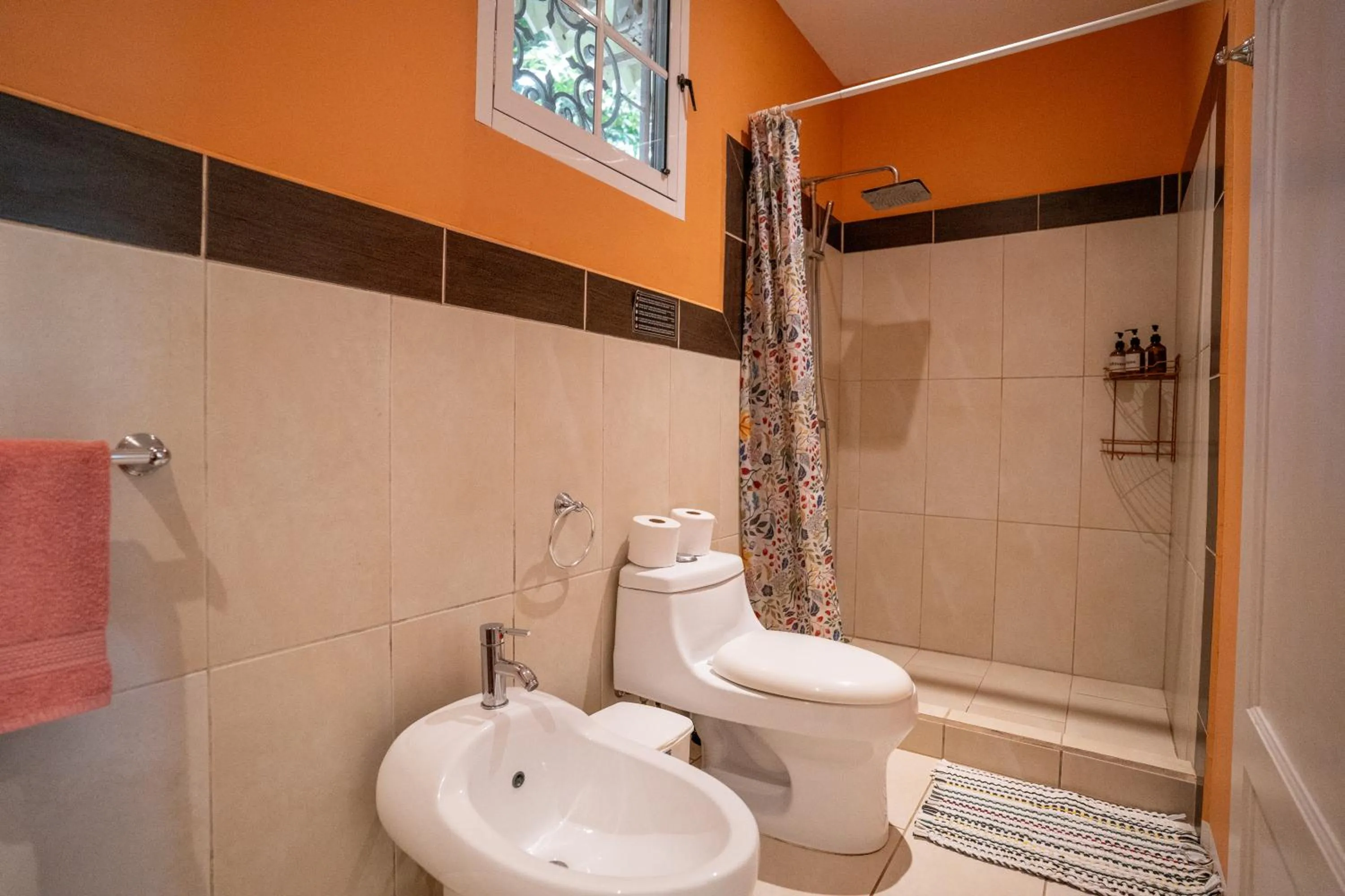Shower in Casa Naranja
