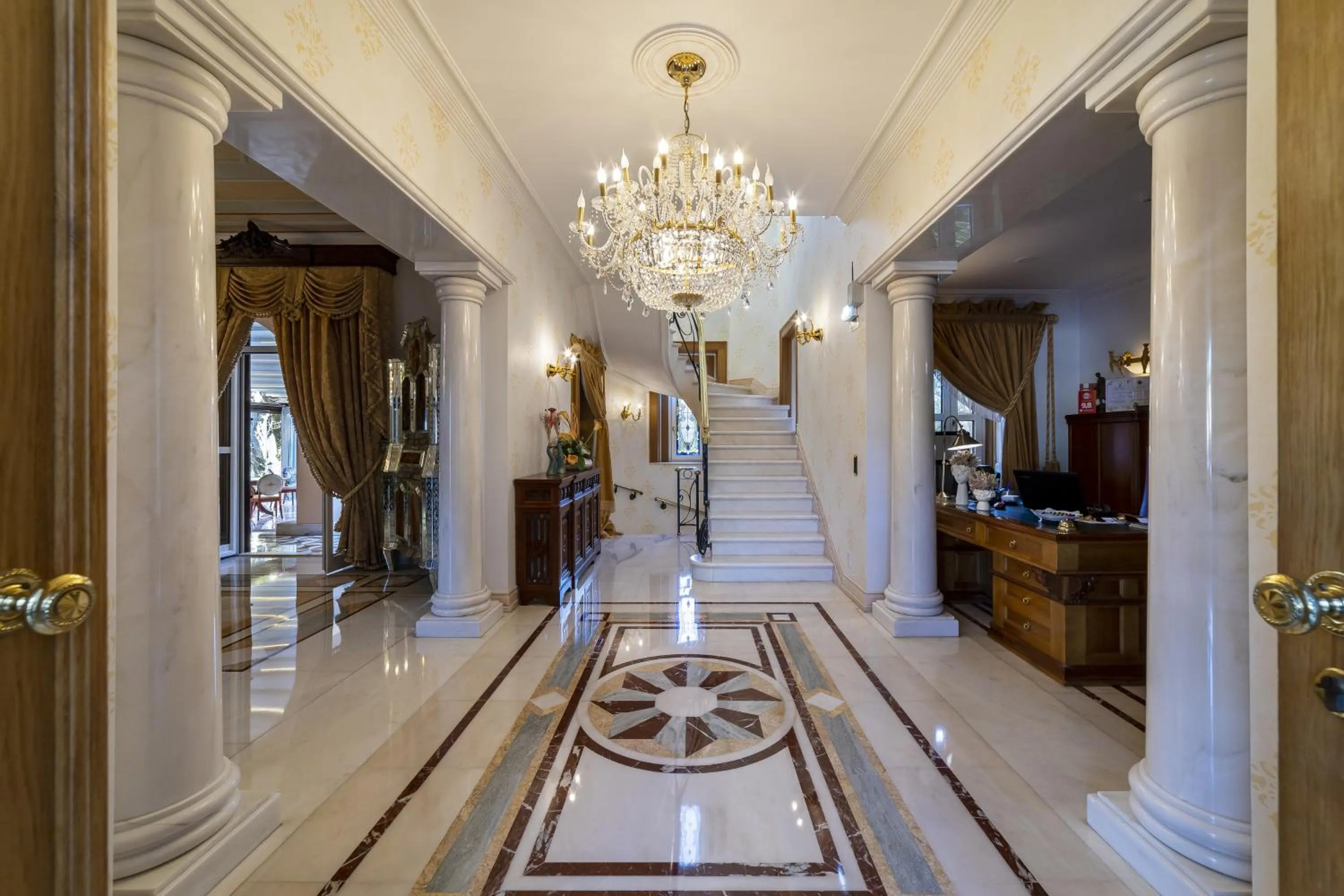 Lobby or reception in Sintra Marmoris Palace
