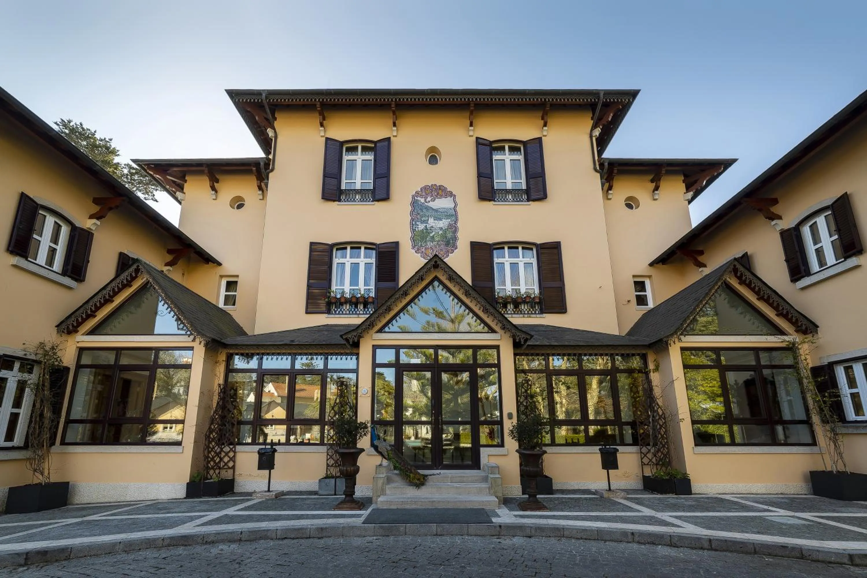 Facade/entrance in Sintra Marmoris Palace