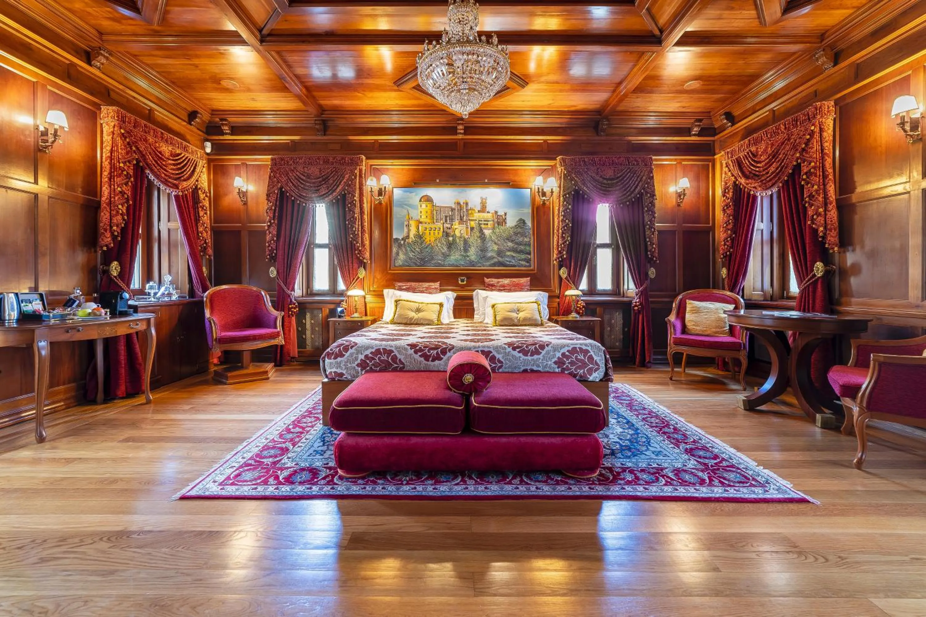 Bedroom, Bed in Sintra Marmoris Palace