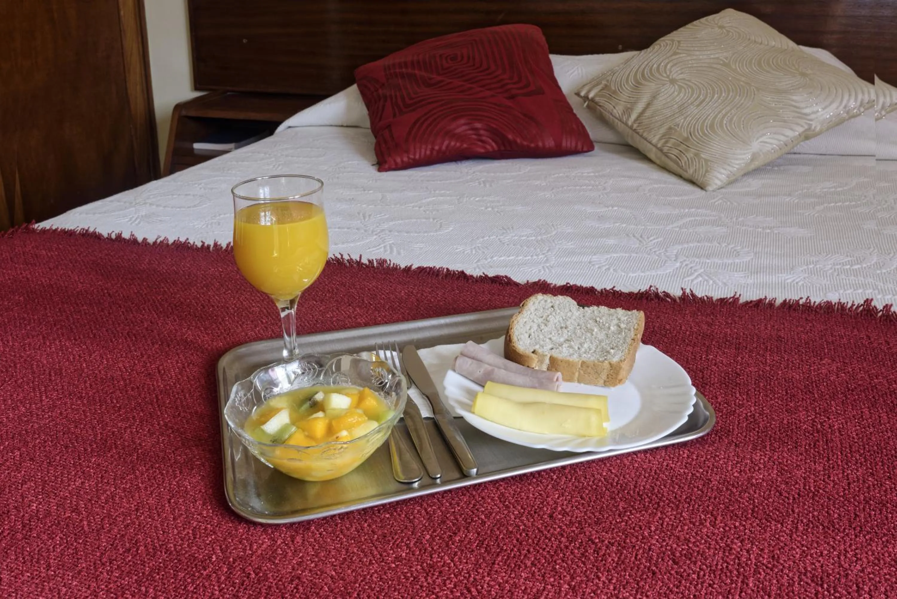 Bed in Aparthotel Avenida