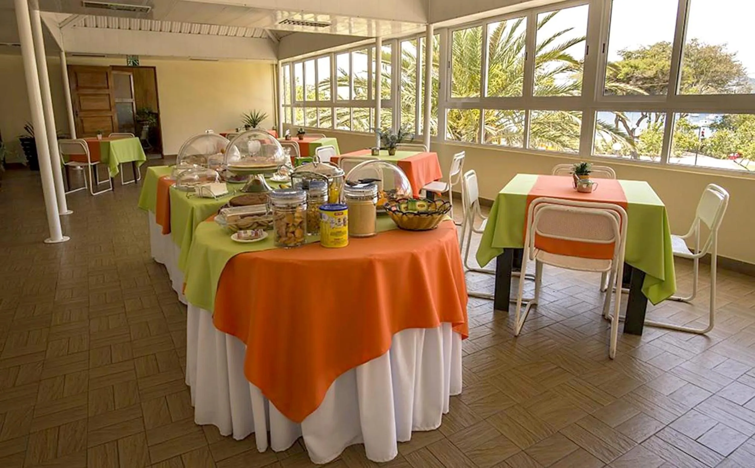 Breakfast in Aparthotel Avenida