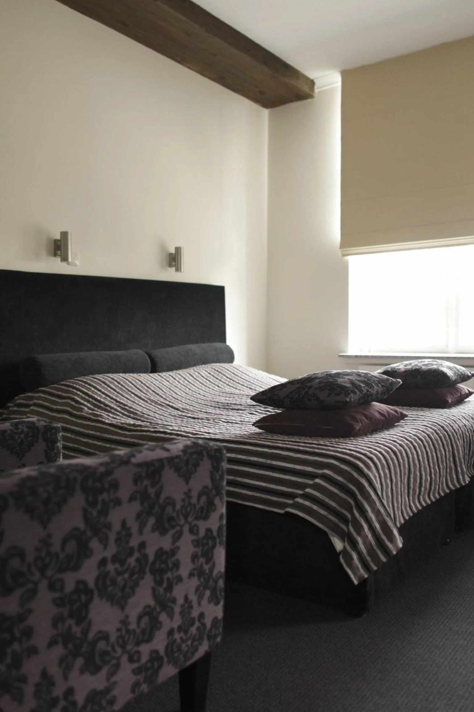 Photo of the whole room, Bed in Hotel Kasteel Doenrade