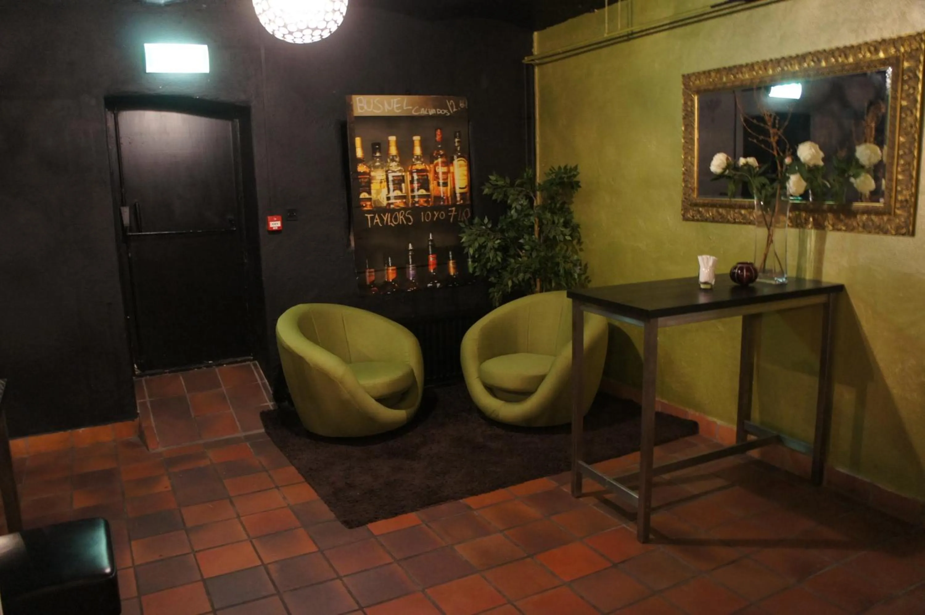 Lounge or bar in Hotel Kasteel Doenrade