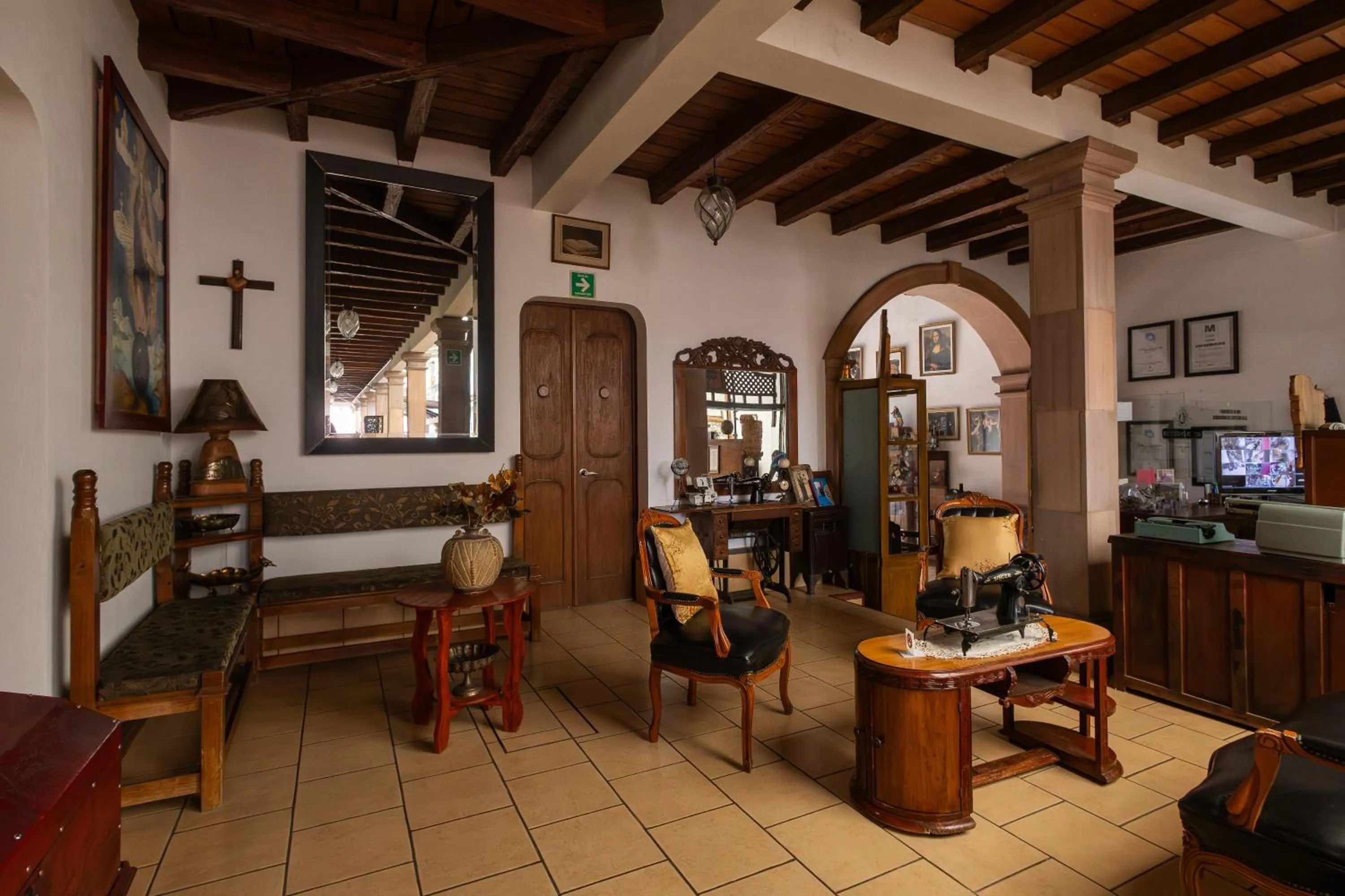 Property building in Hotel-Boutique La Casa De Los Recuerdos