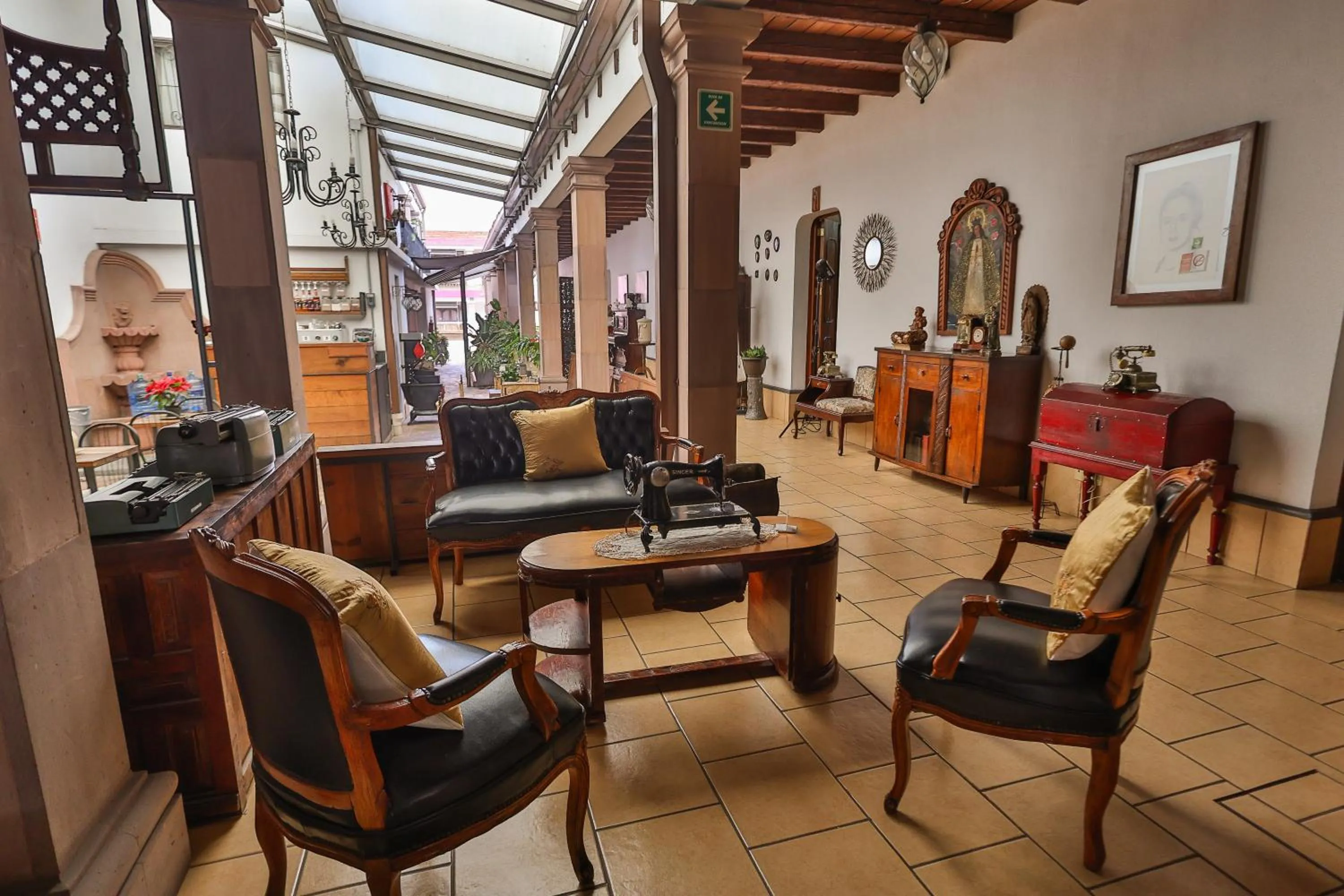 Property building in Hotel-Boutique La Casa De Los Recuerdos