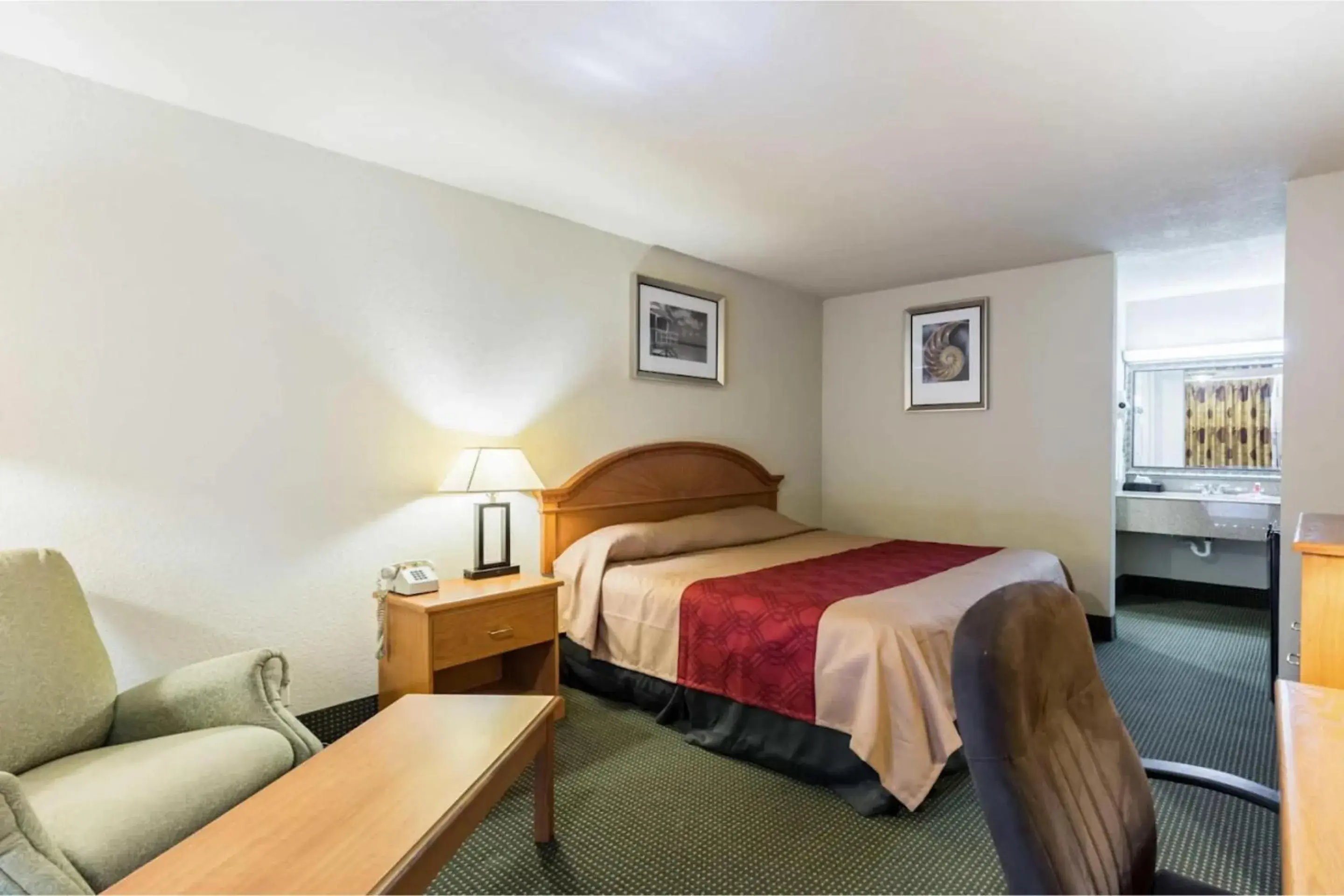 Queen Bed in Eco Inn Suites by Hotel O Baytown Queen Bed in Eco Inn Suites by Hotel O Baytown