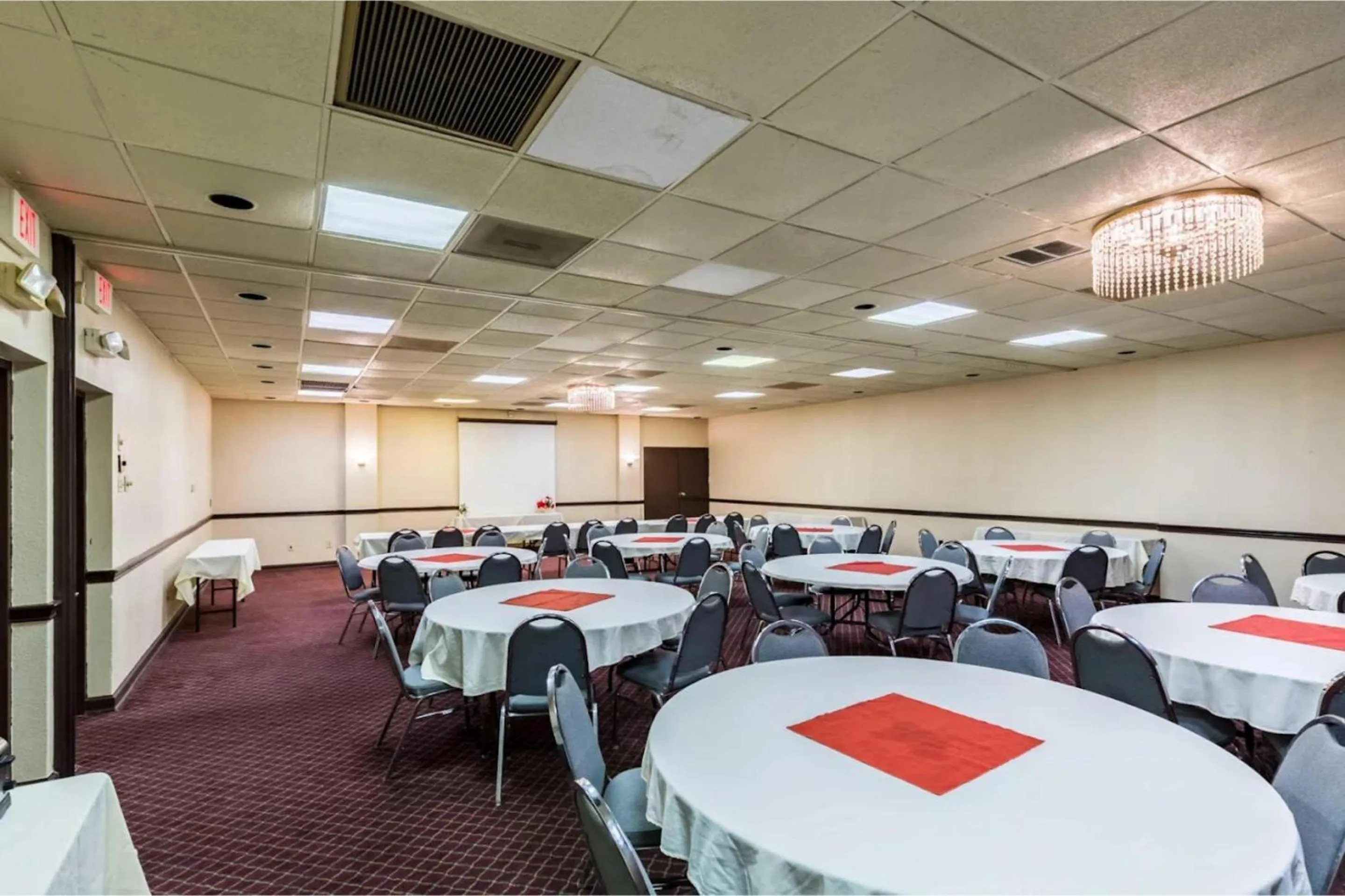 Area and facilities in Eco Inn Suites by Hotel O Baytown