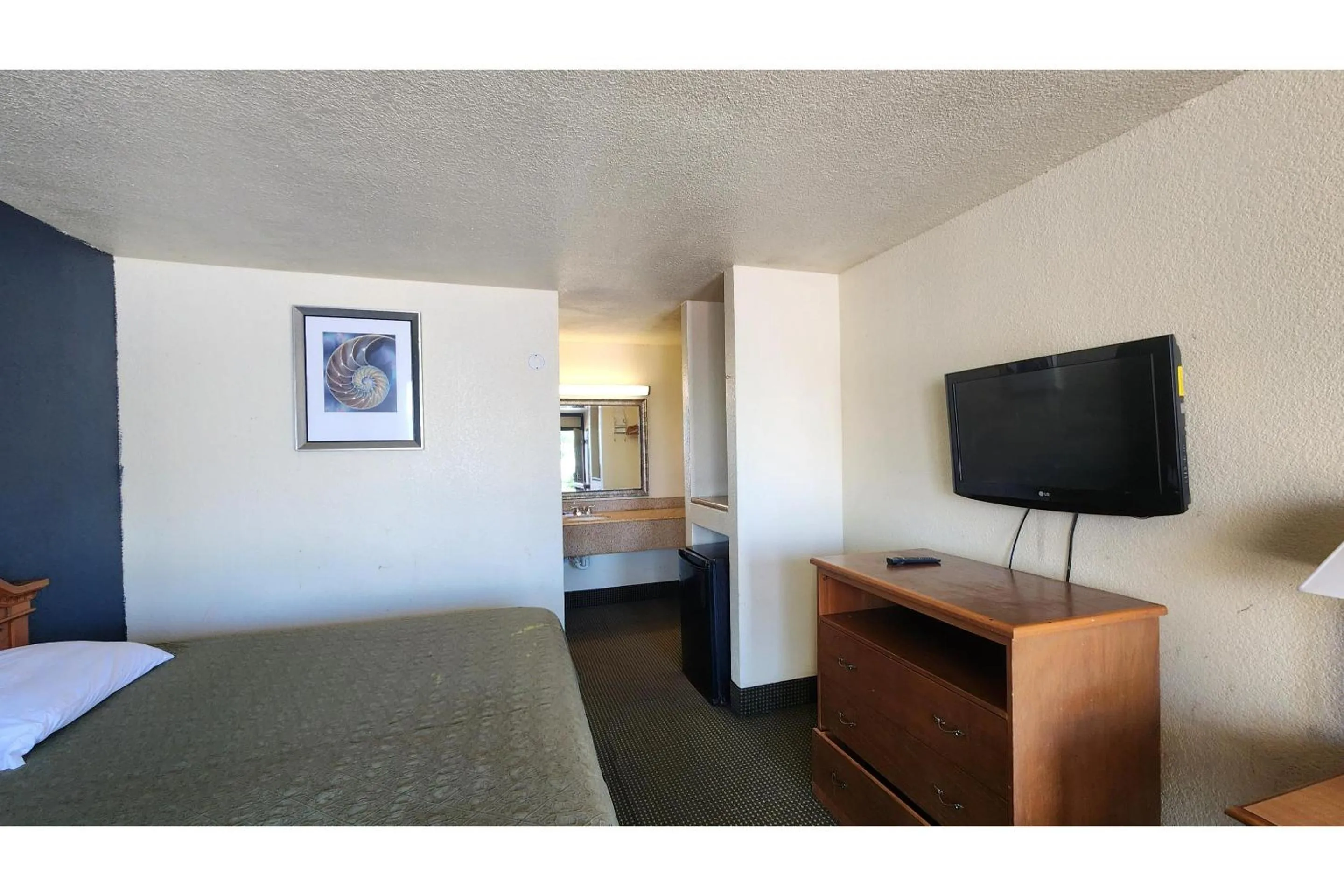 Bedroom in Eco Inn Suites by Hotel O Baytown
