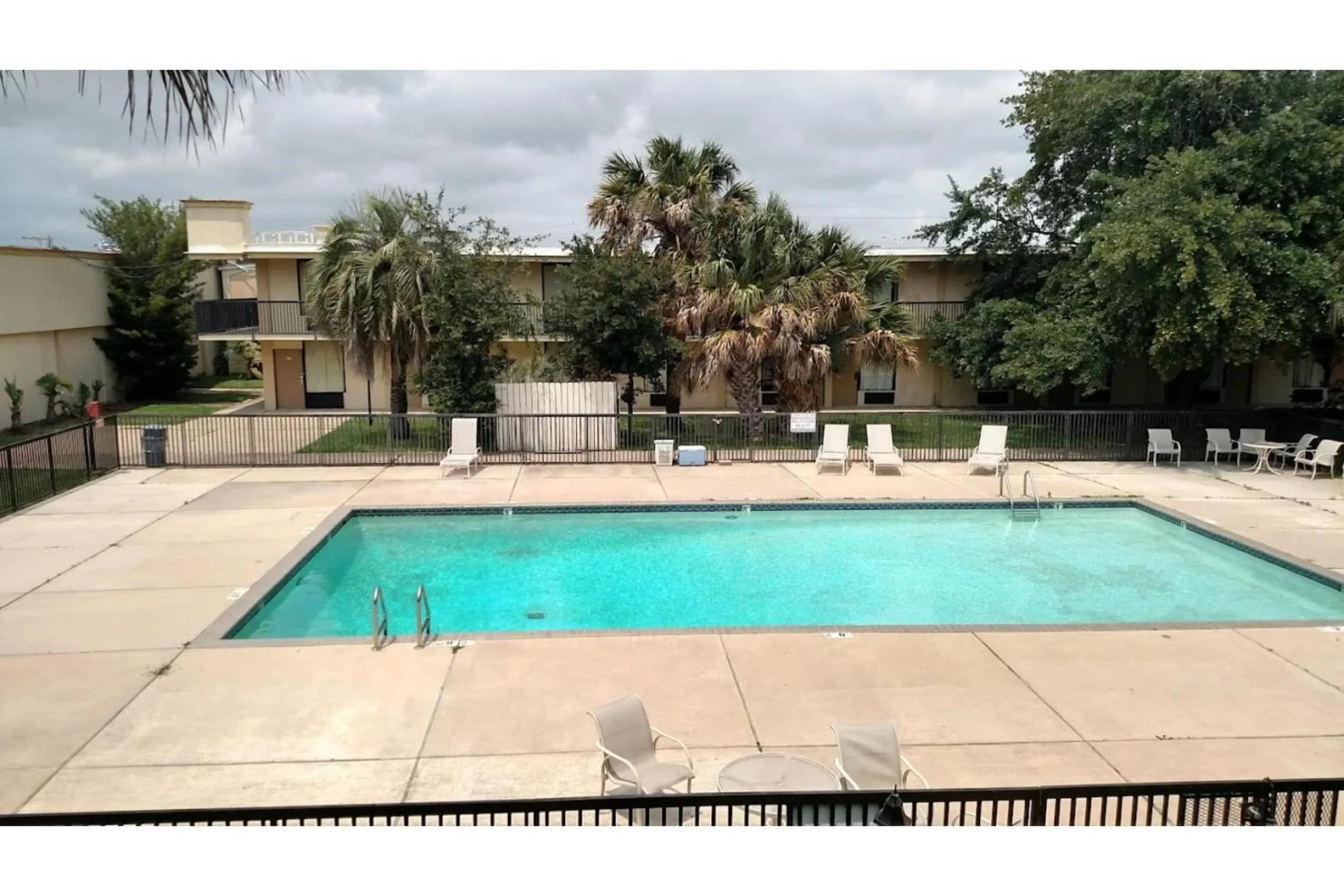 Area and facilities in Eco Inn Suites by Hotel O Baytown