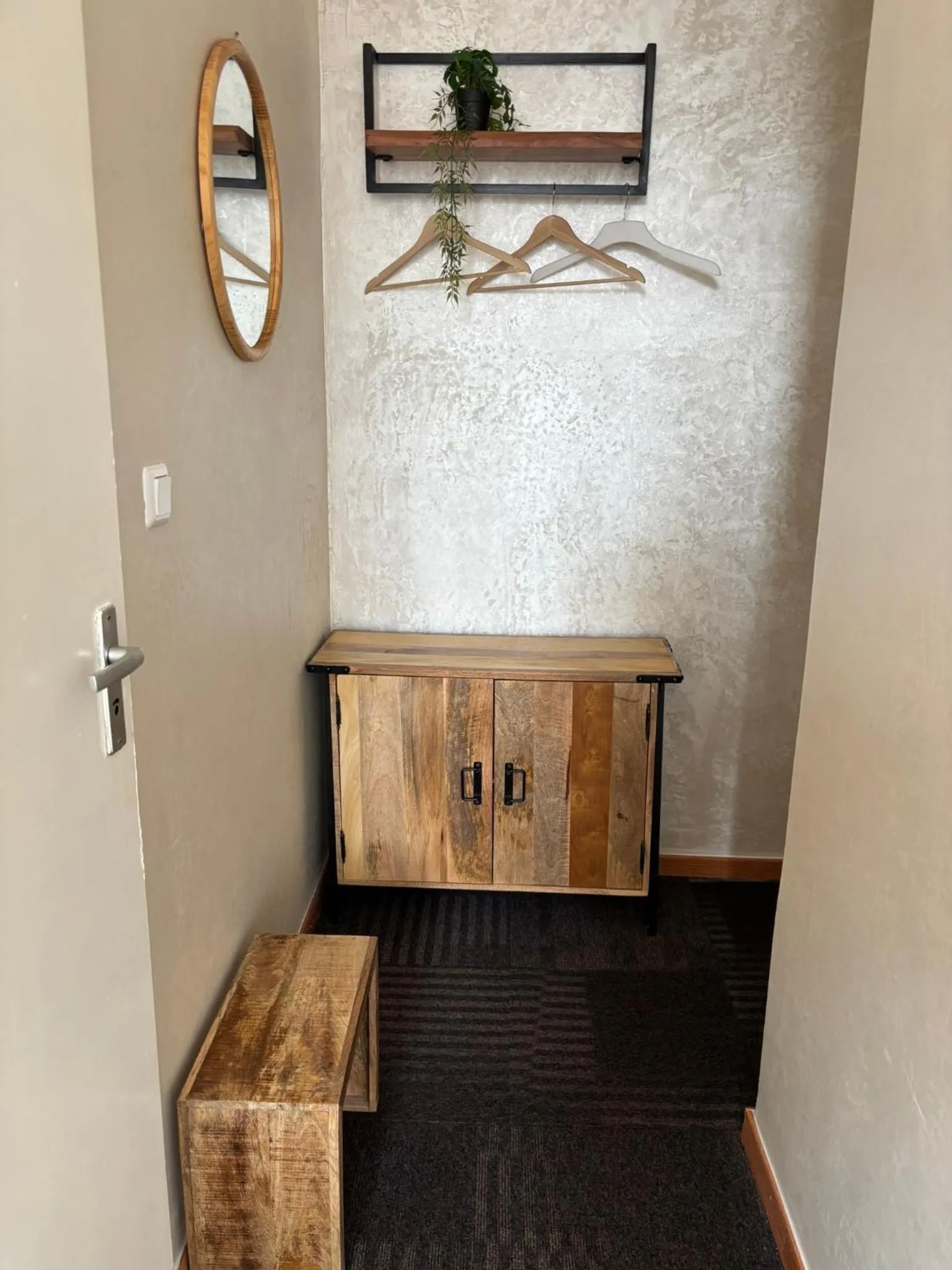 wardrobe in Flex-Inn