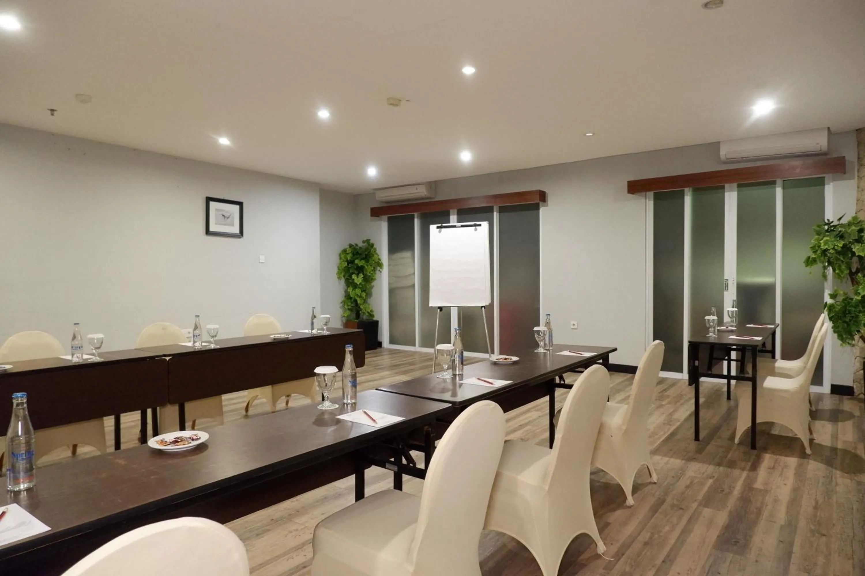 Meeting/conference room in Kutabex Beachfront Hotel