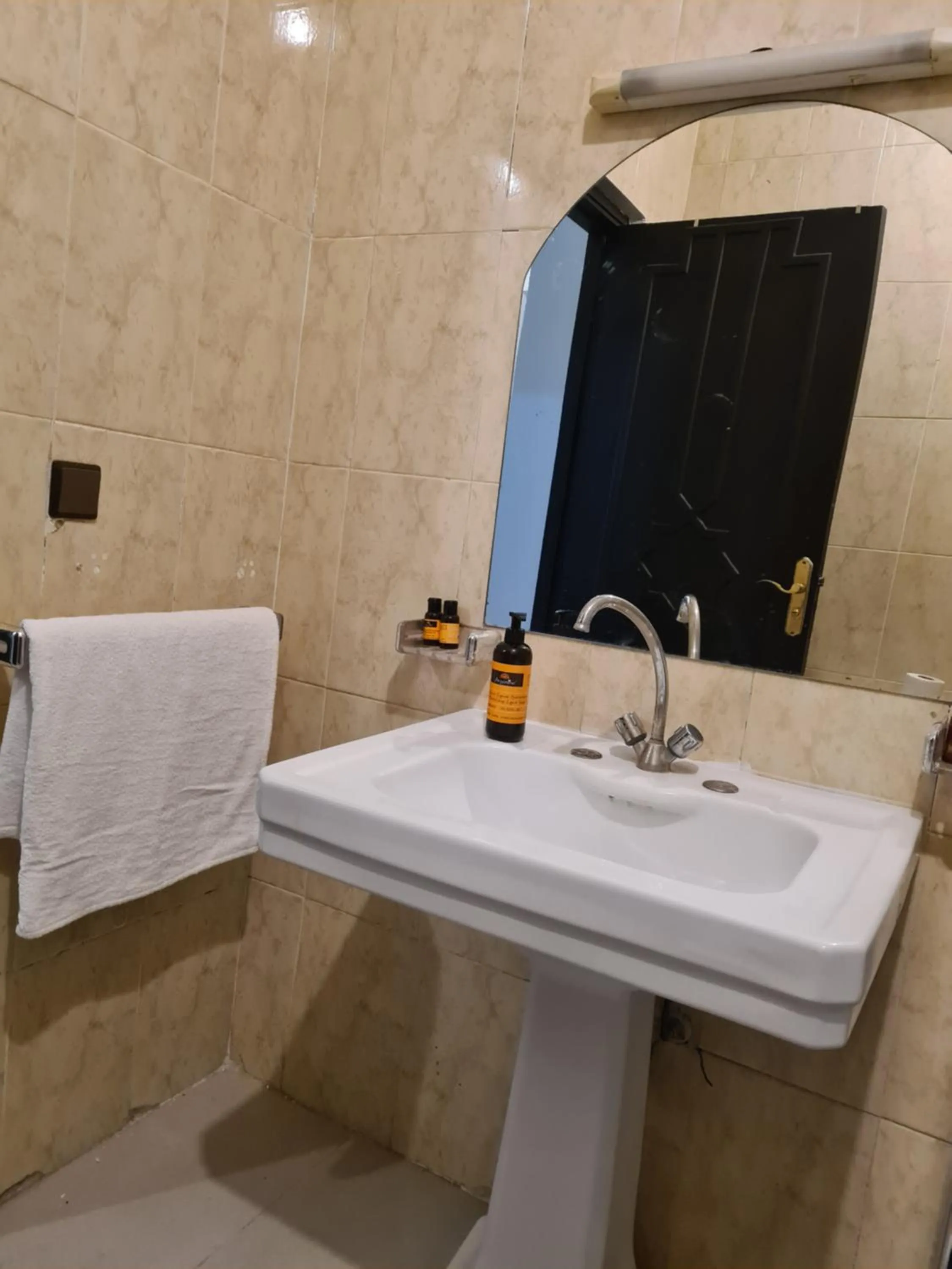 Bathroom in Apart Hotel Larbi