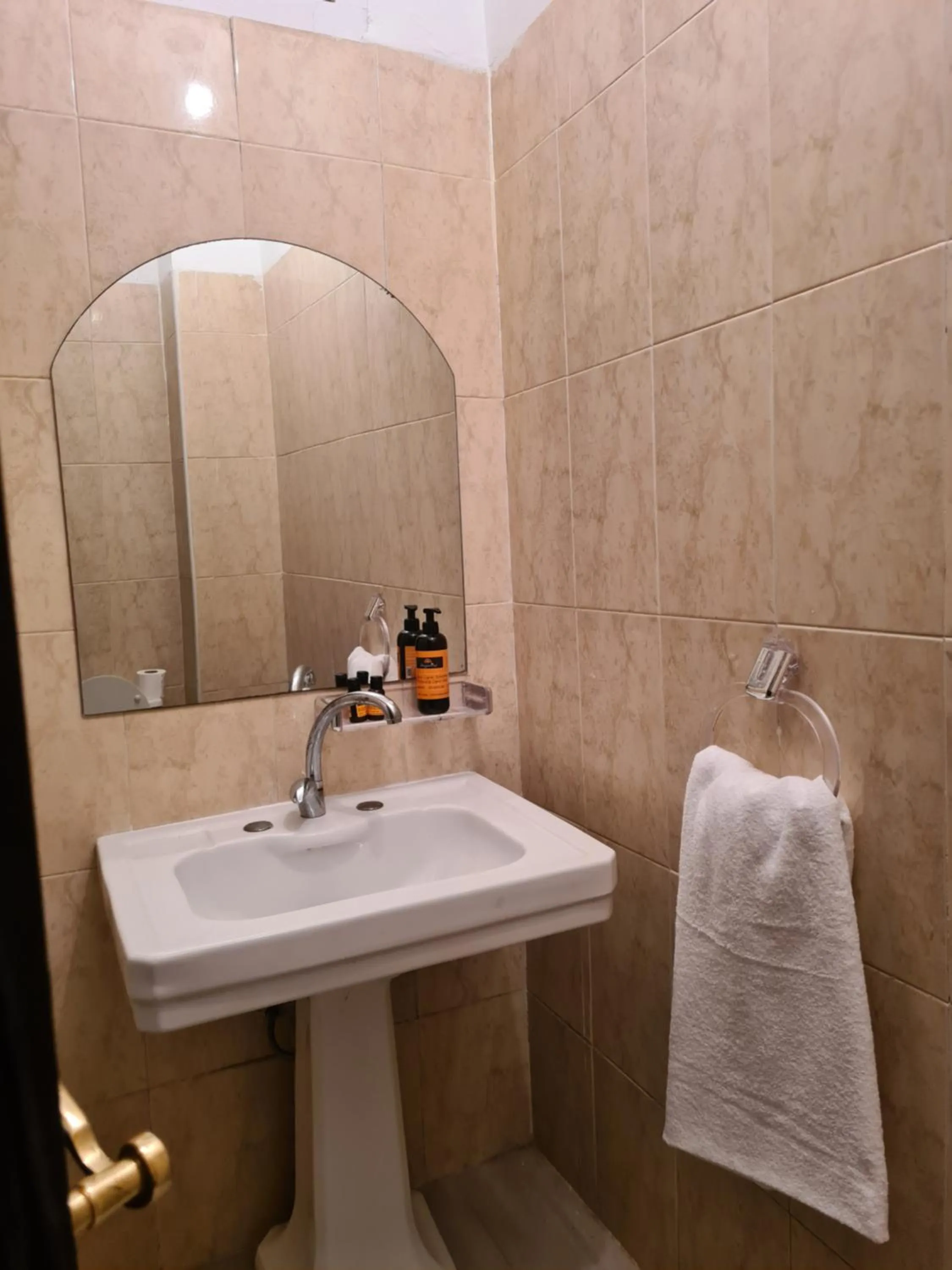 Toilet in Apart Hotel Larbi