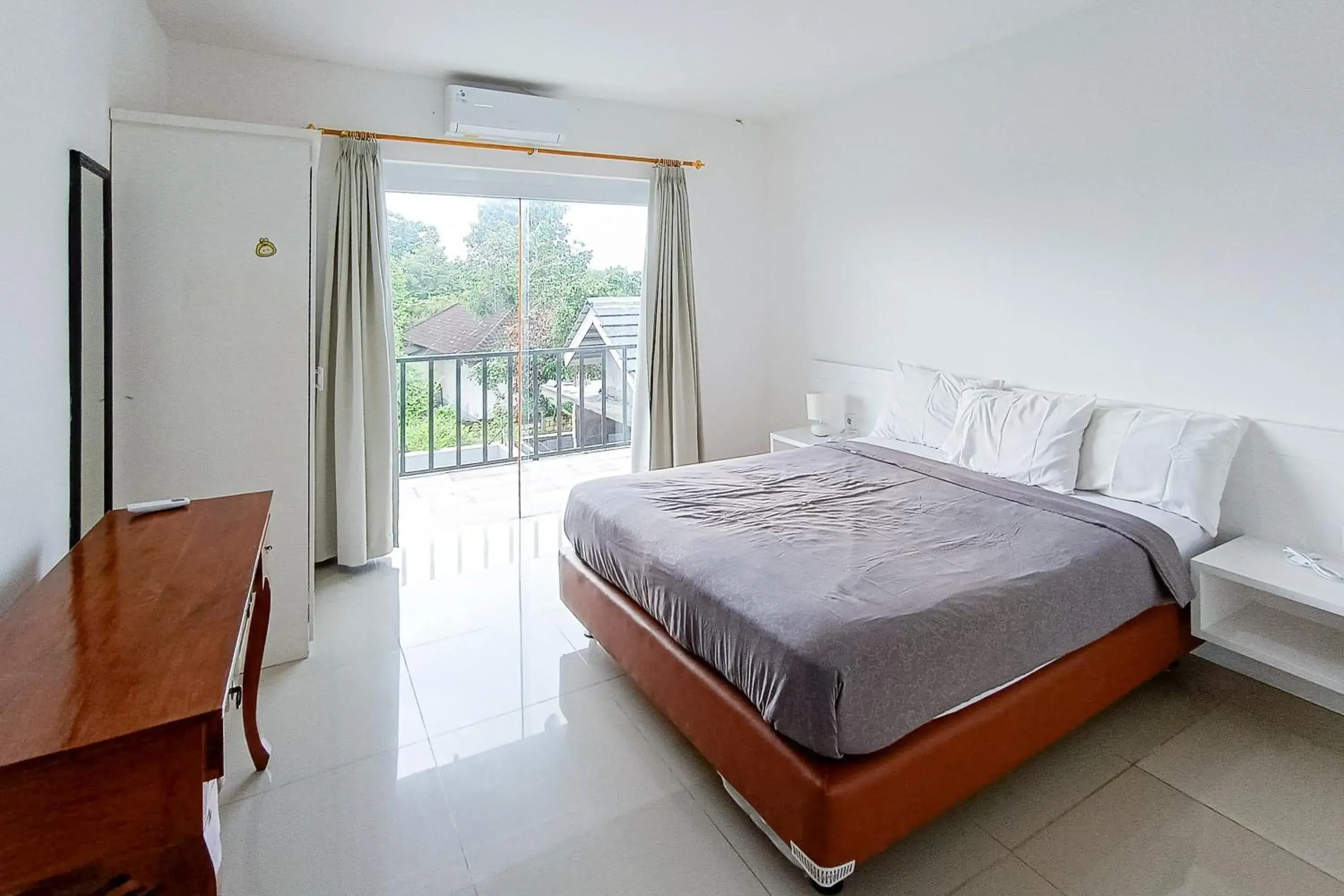 Three-Bedroom Villa in The Lavana Tresna Villa 7 Nusa Dua Three-Bedroom Villa in The Lavana Tresna Villa 7 Nusa Dua