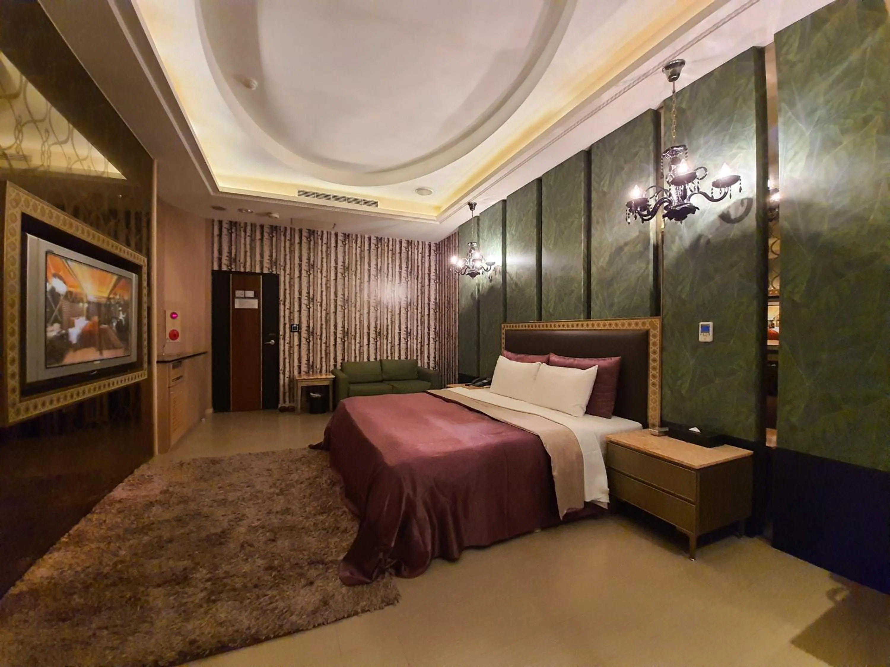 Photo of the whole room, Bed in Jinsha Motel