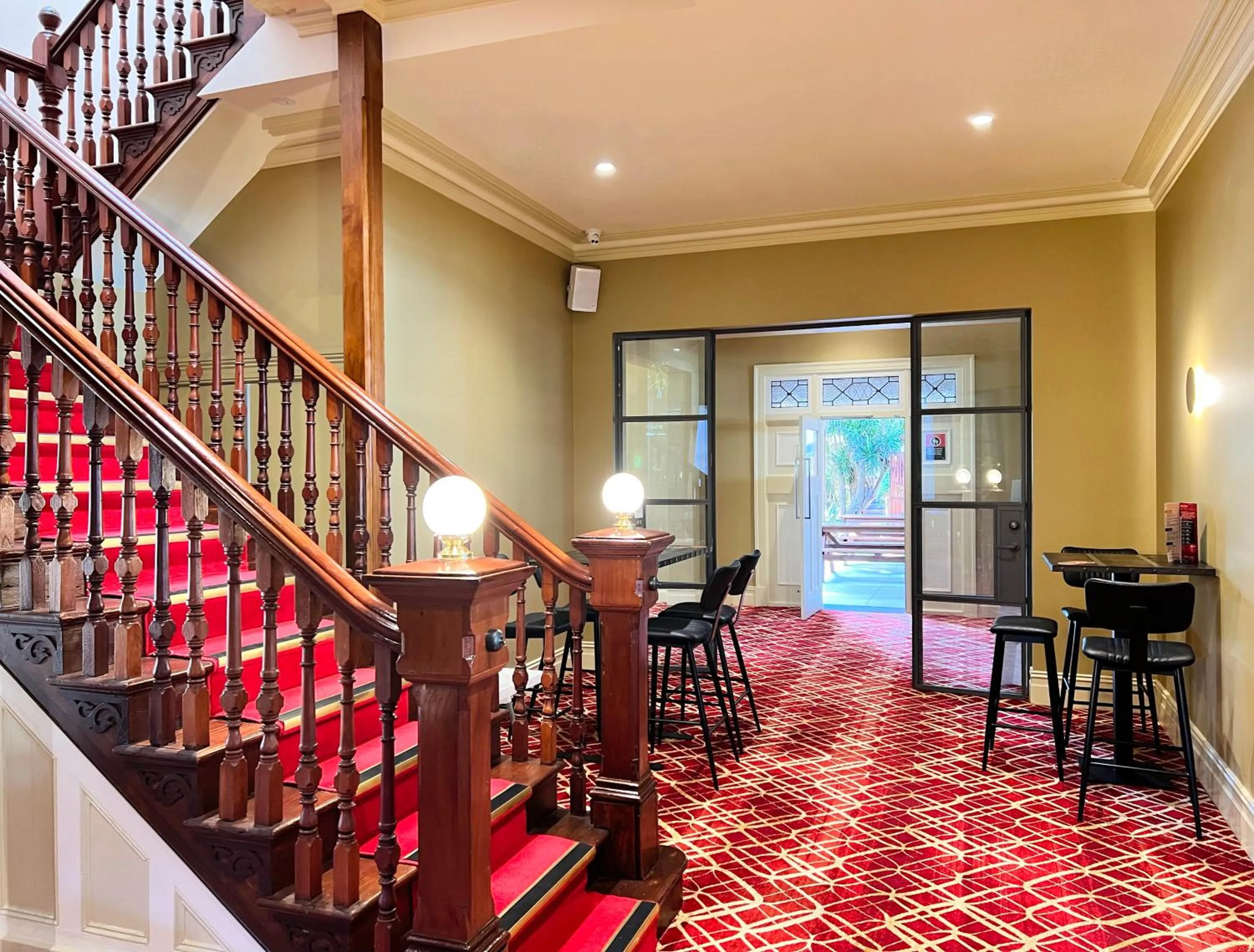 Restaurant/places to eat in Tempe Hotel Sydney