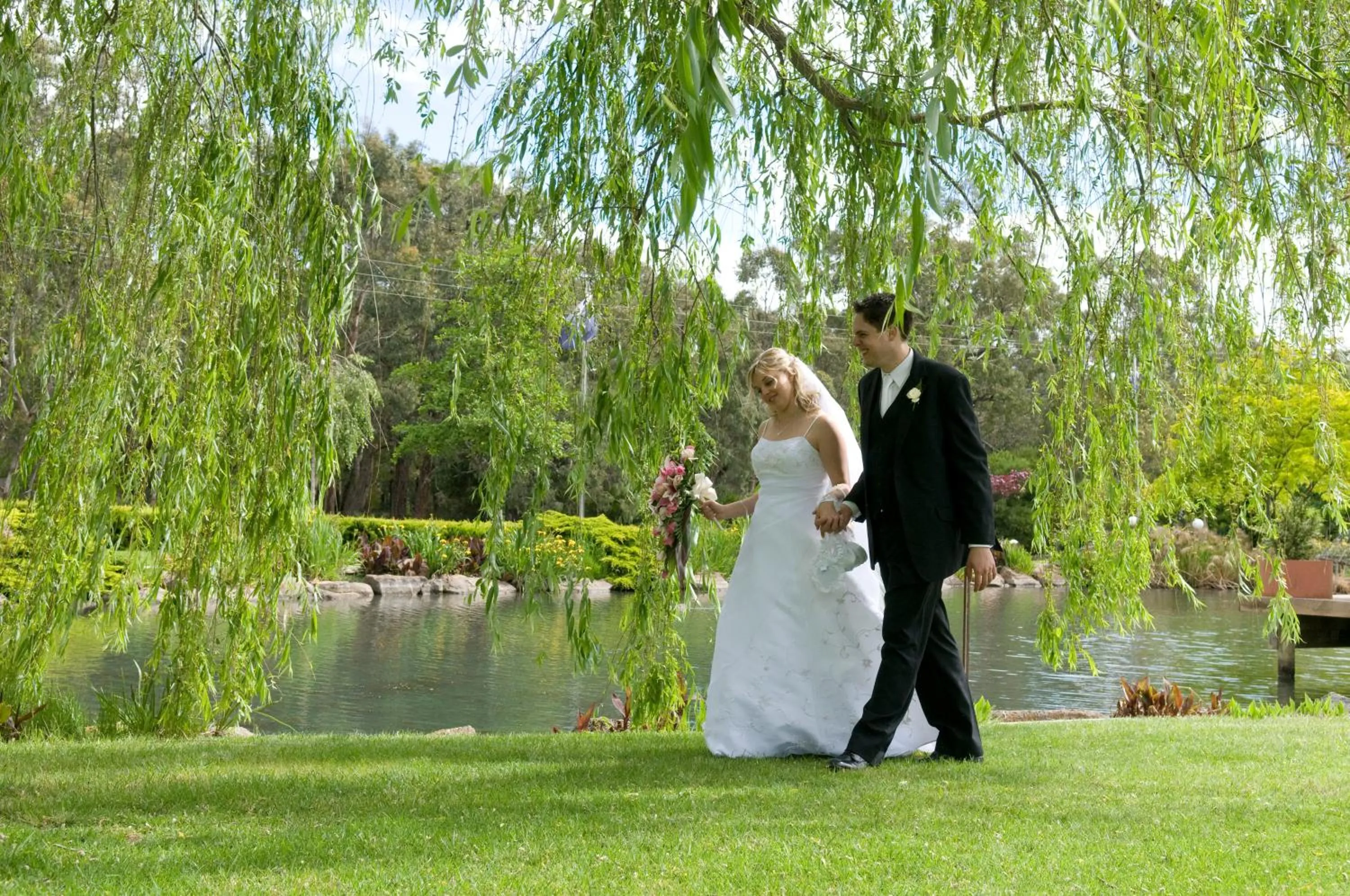 Facade/entrance in Lakeside Cottage Luxury B&B