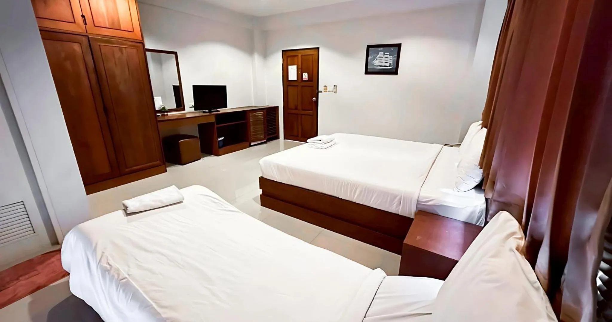 Bedroom, Bed in Perfect Place Hotel