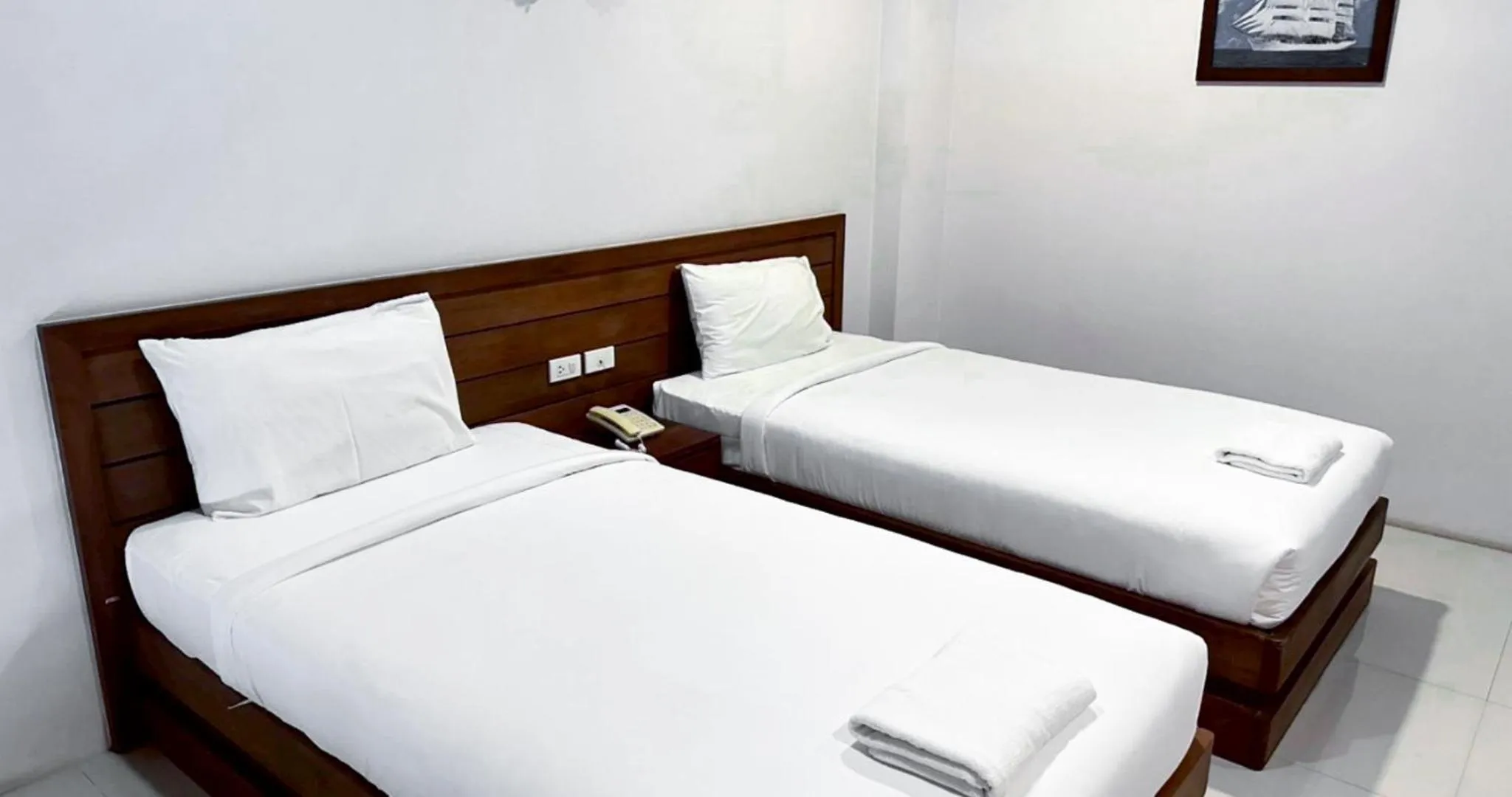 Bed in Perfect Place Hotel