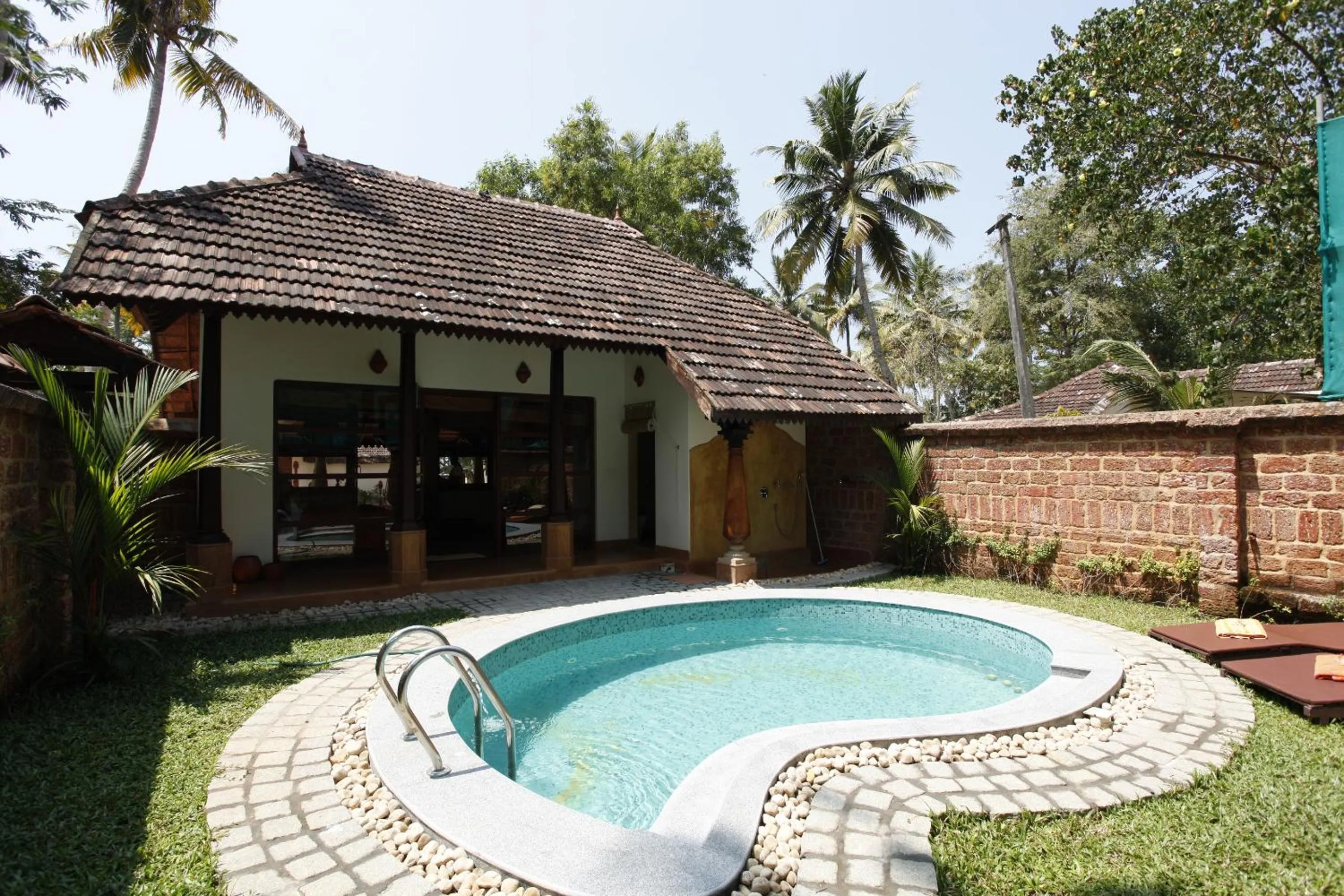 Swimming pool in Amritara A Beach Symphony