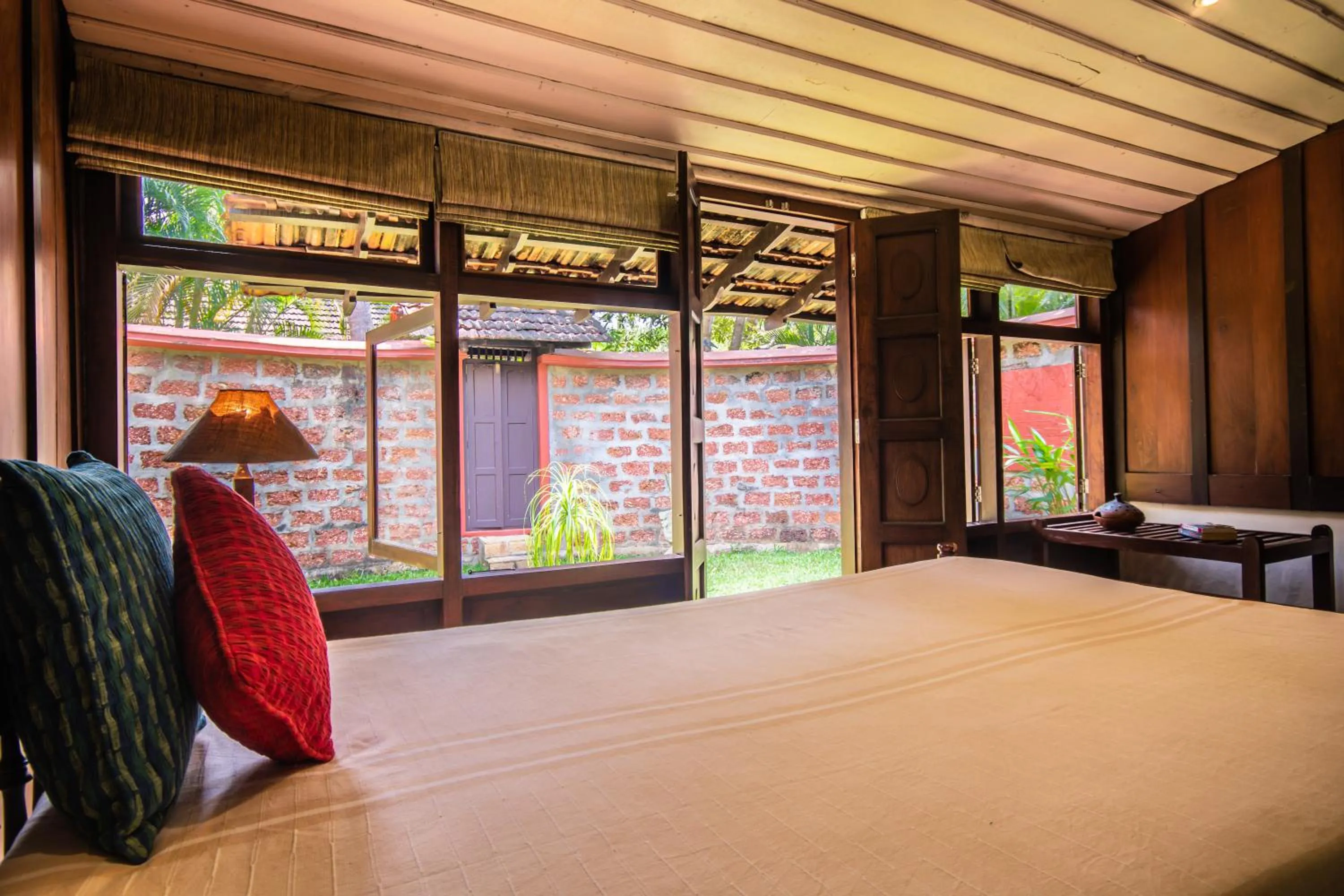 Bed in Amritara A Beach Symphony