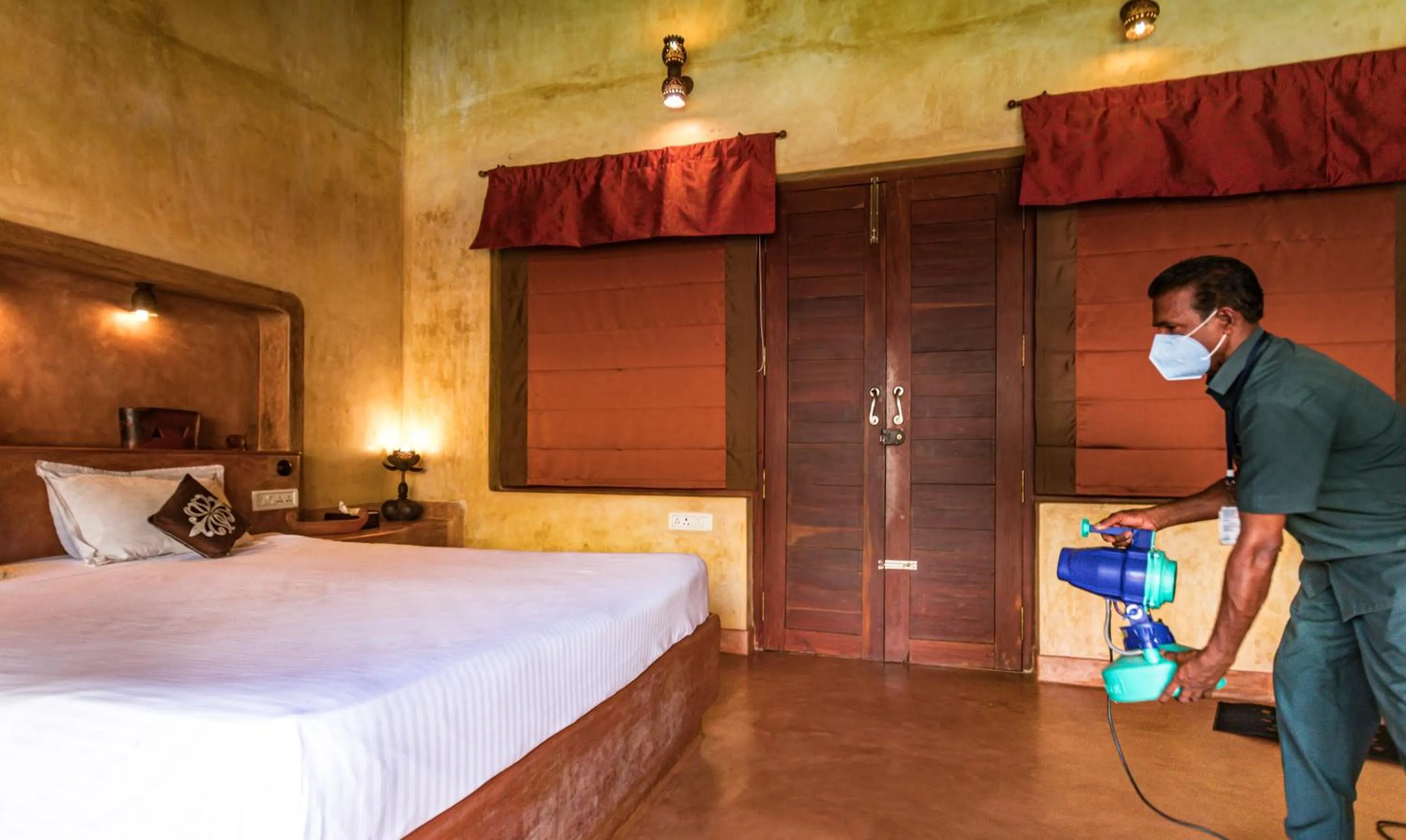 Staff, Bed in Amritara A Beach Symphony