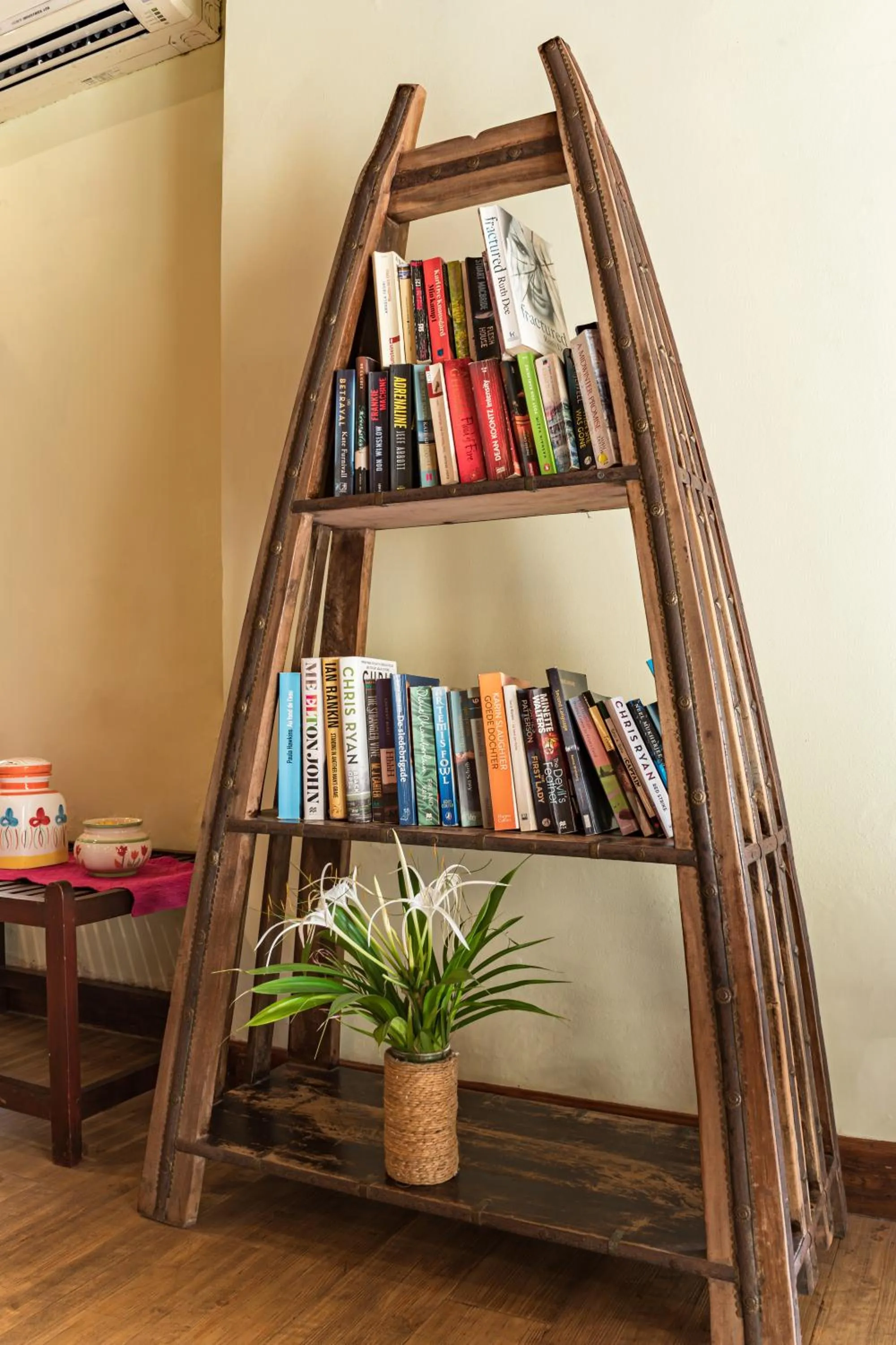 Library in Amritara A Beach Symphony