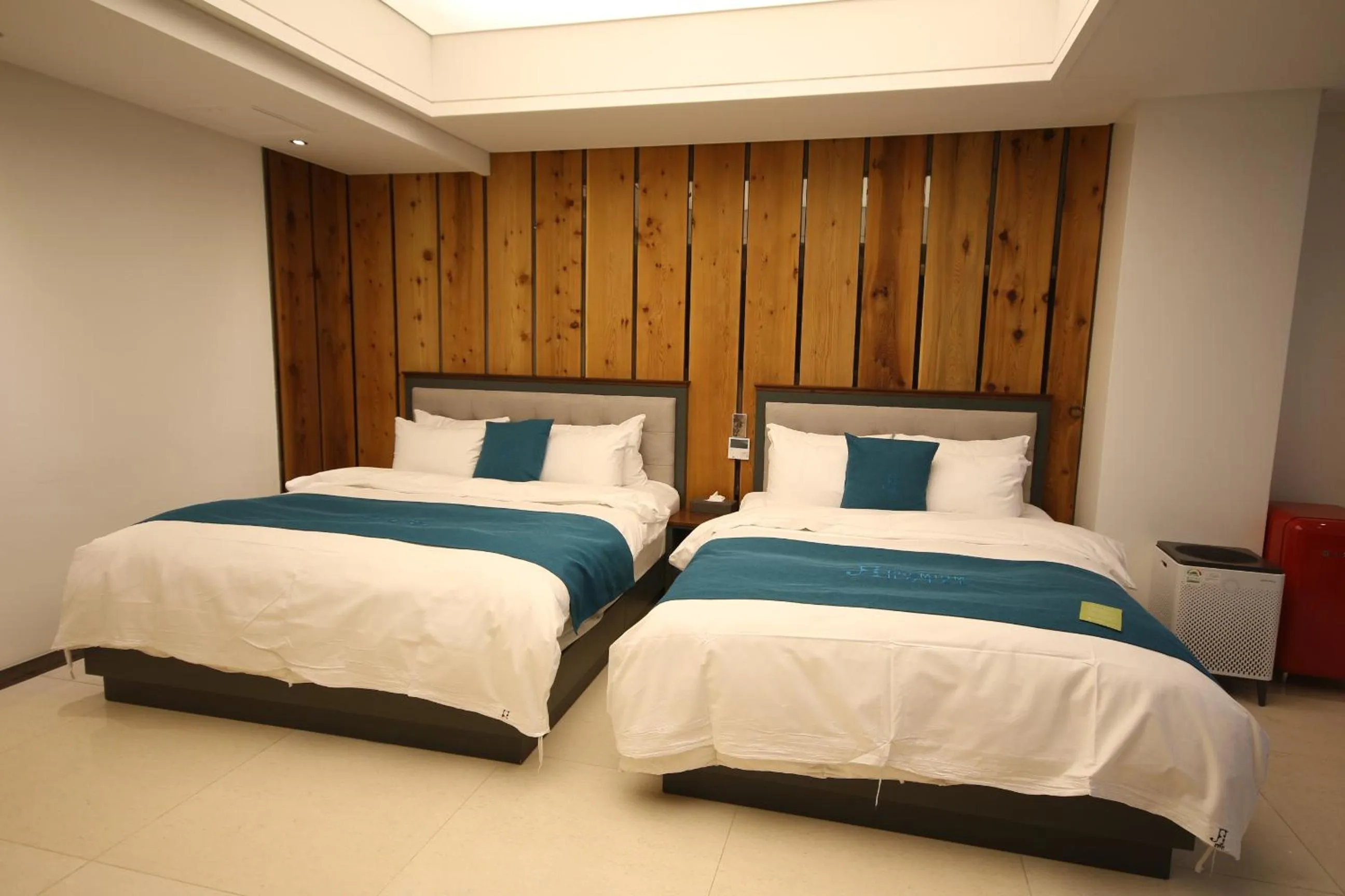 Bed in JB Tourist Hotel