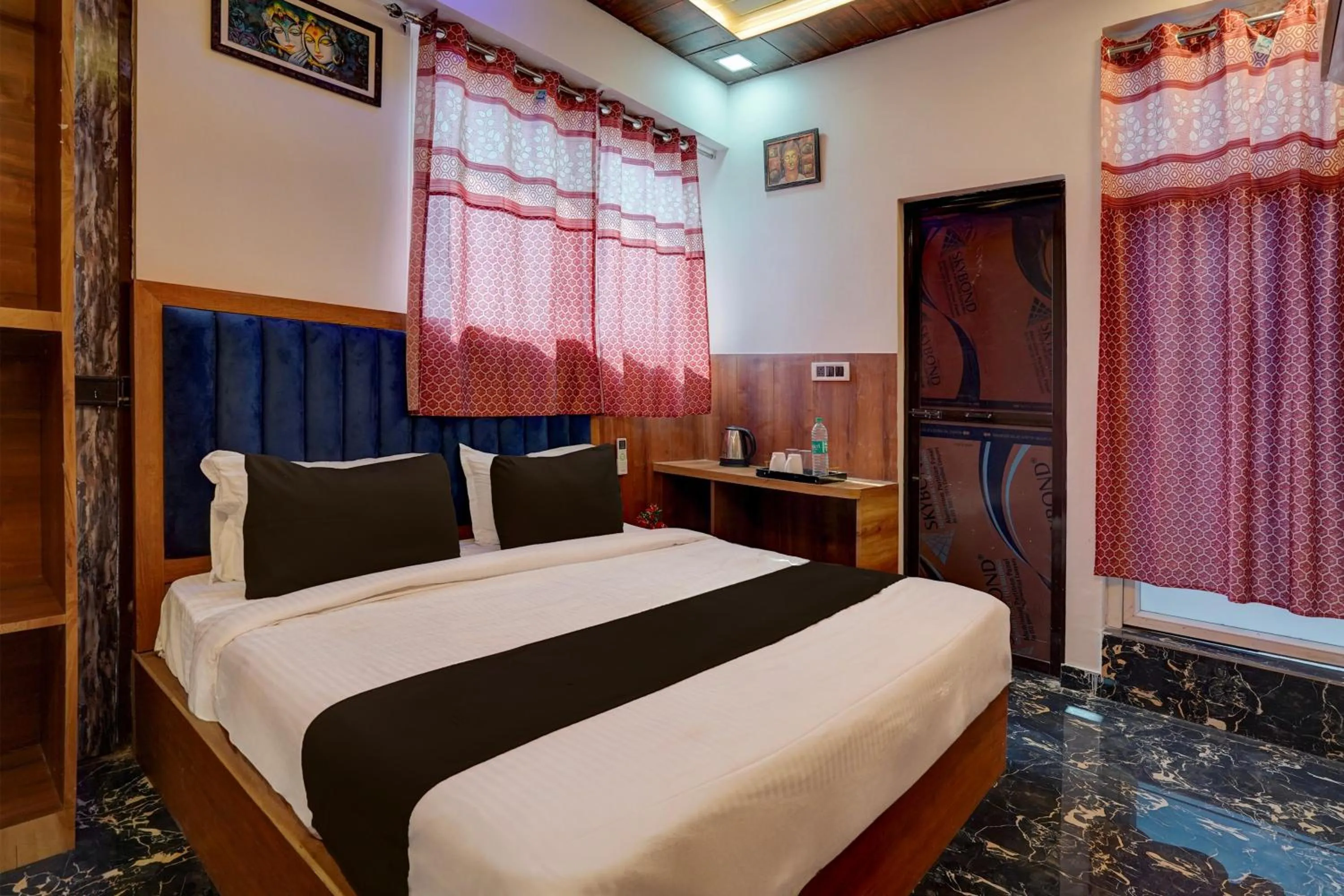 Bedroom, Bed in Hotel O Swastik Inn