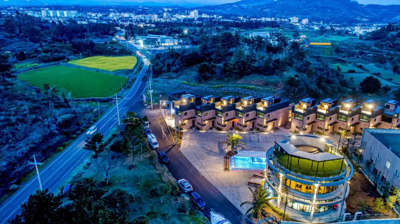 Ocean Brick Poolvilla