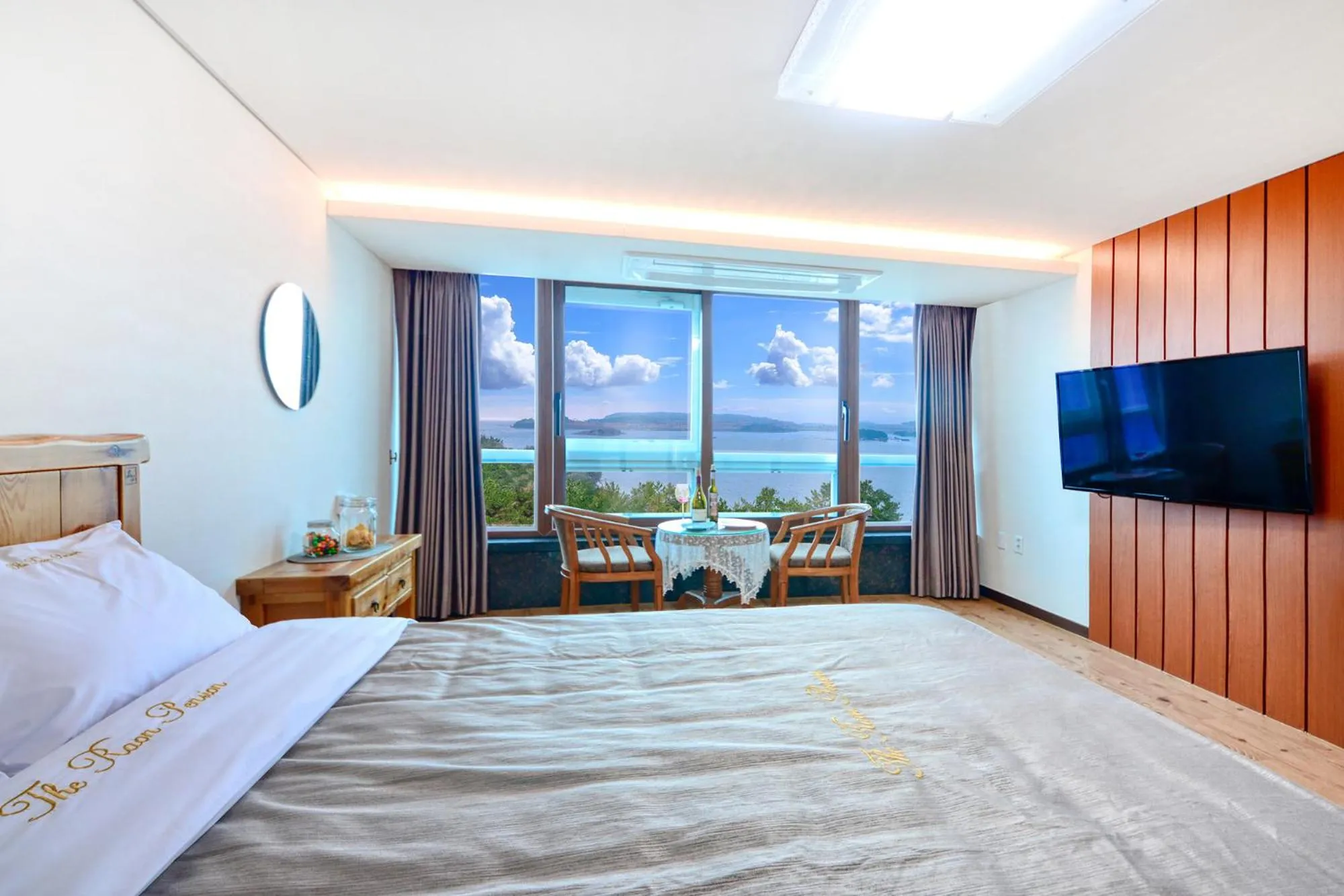 Bed in The Raon Pension