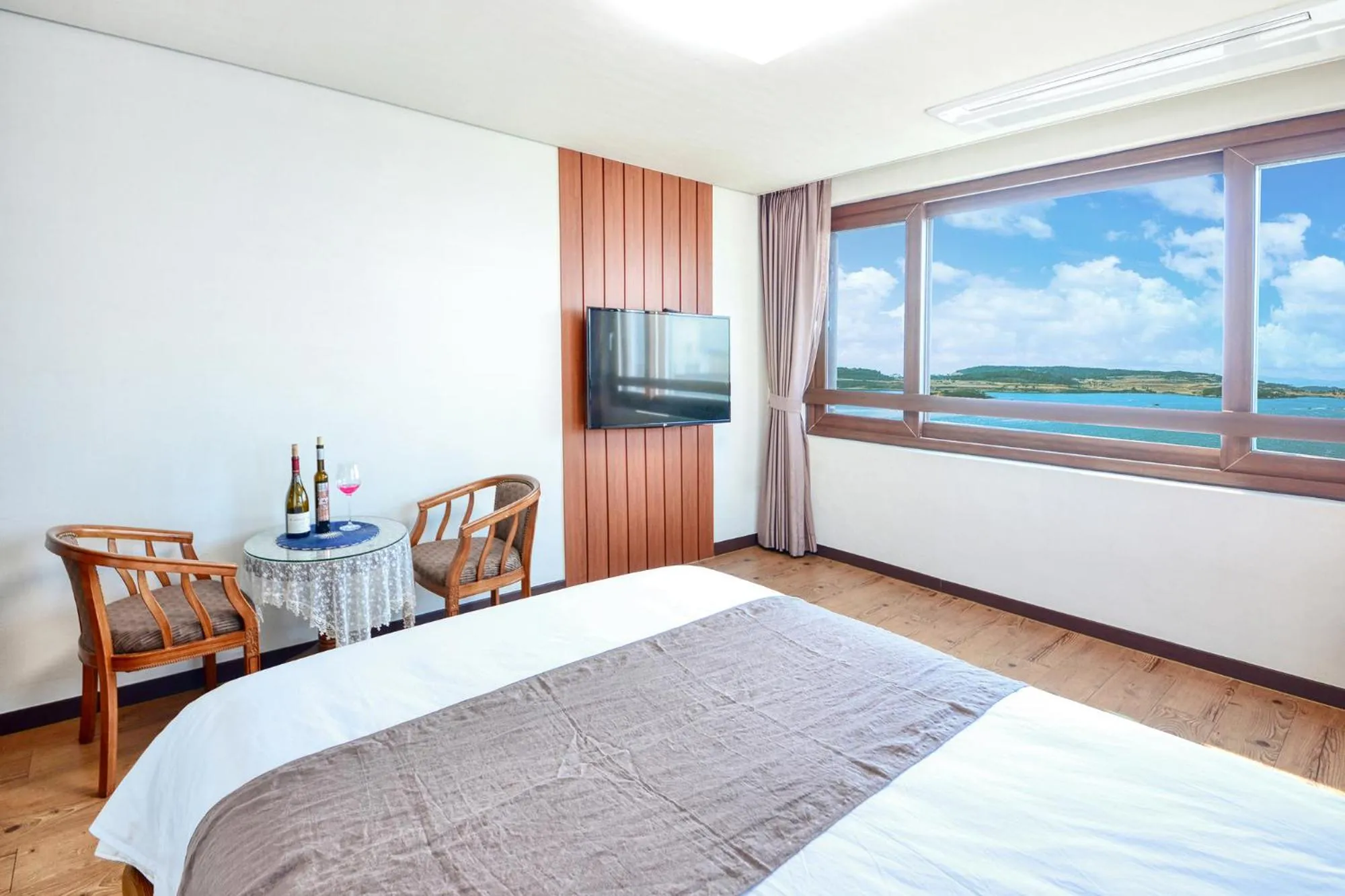 Bed in The Raon Pension