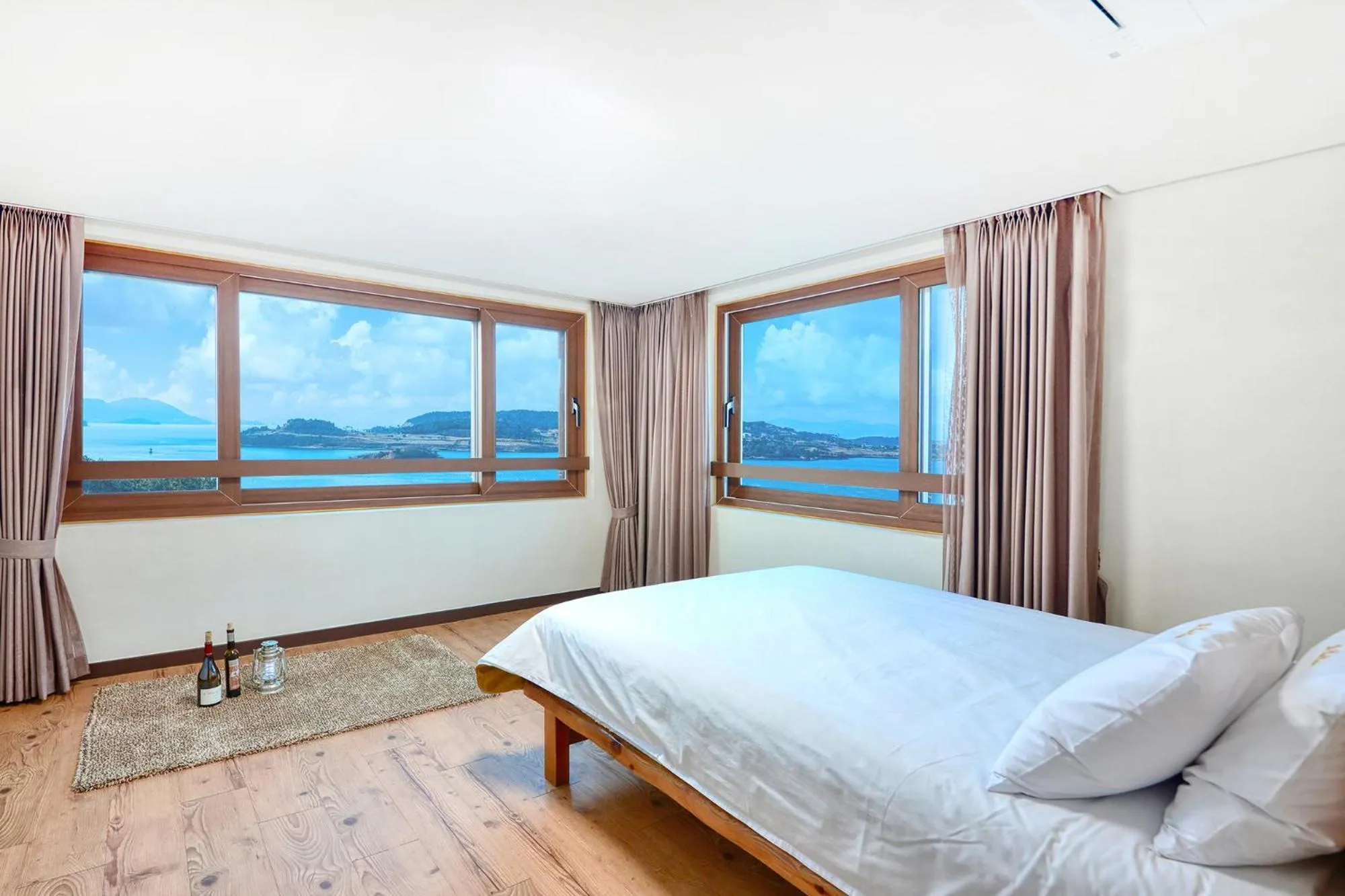 Bed in The Raon Pension