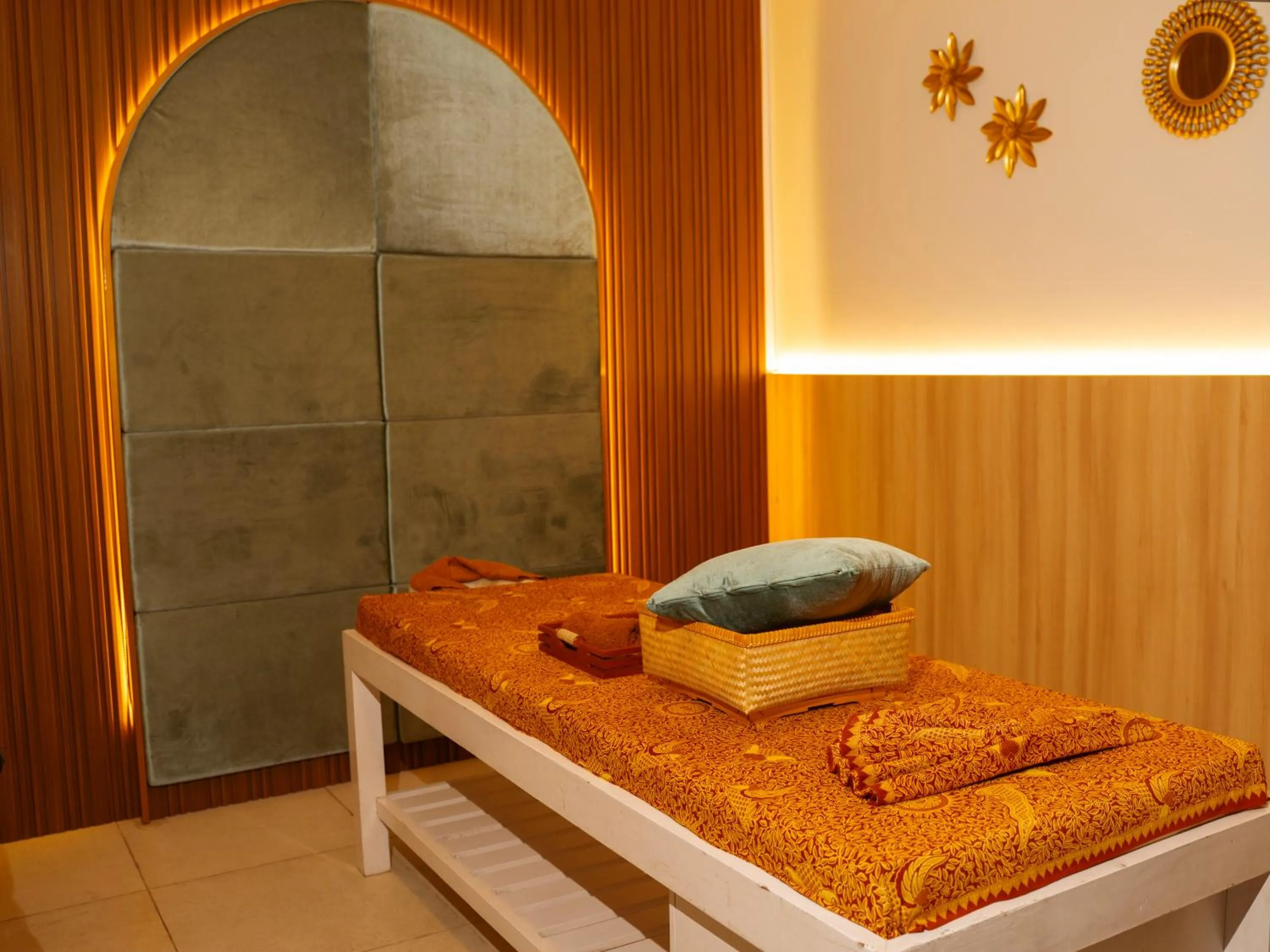 Massage, Bed in ValStar Hotel Canggu